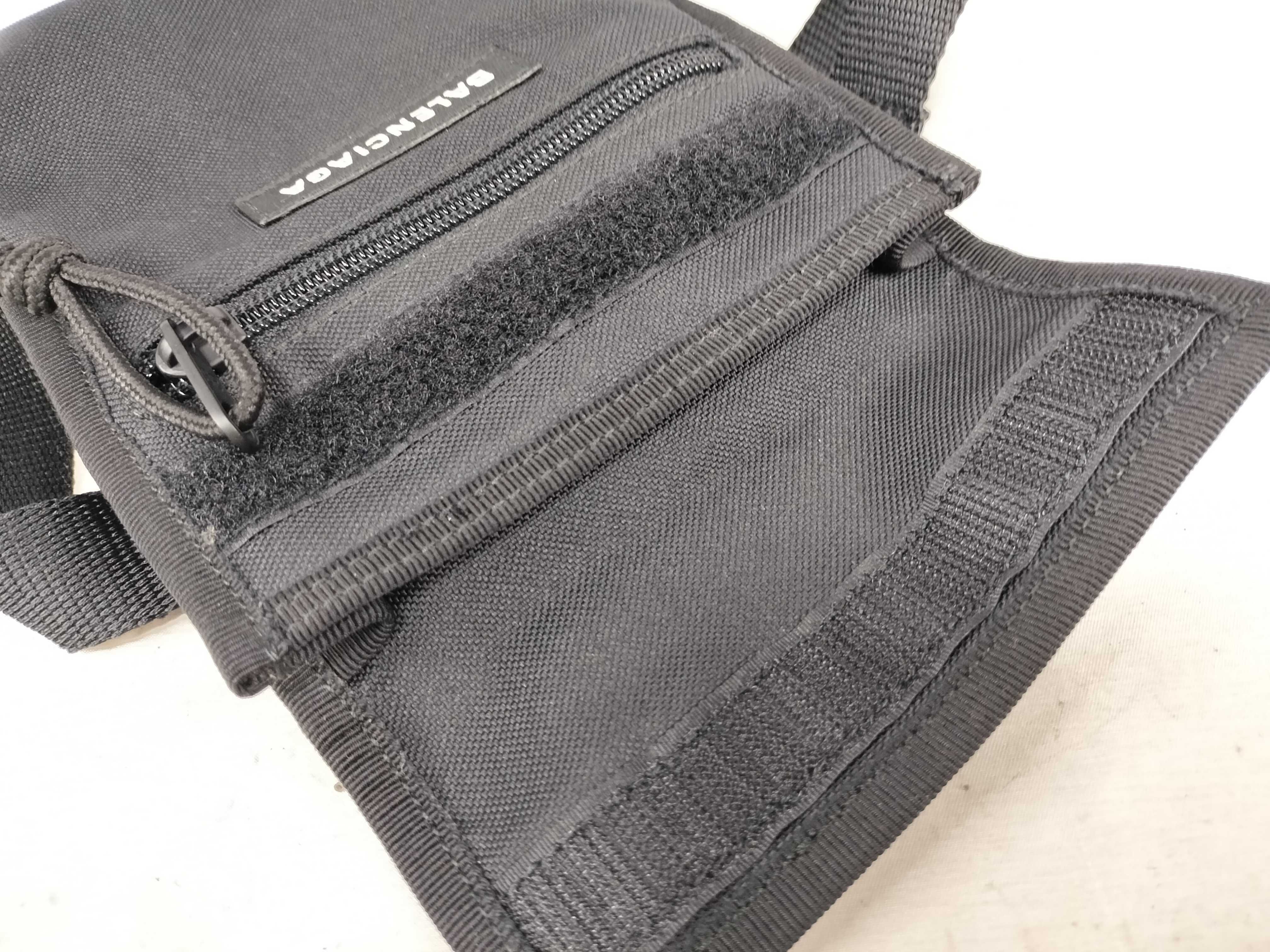 Explorer Shoulder Bag, Black — view 8