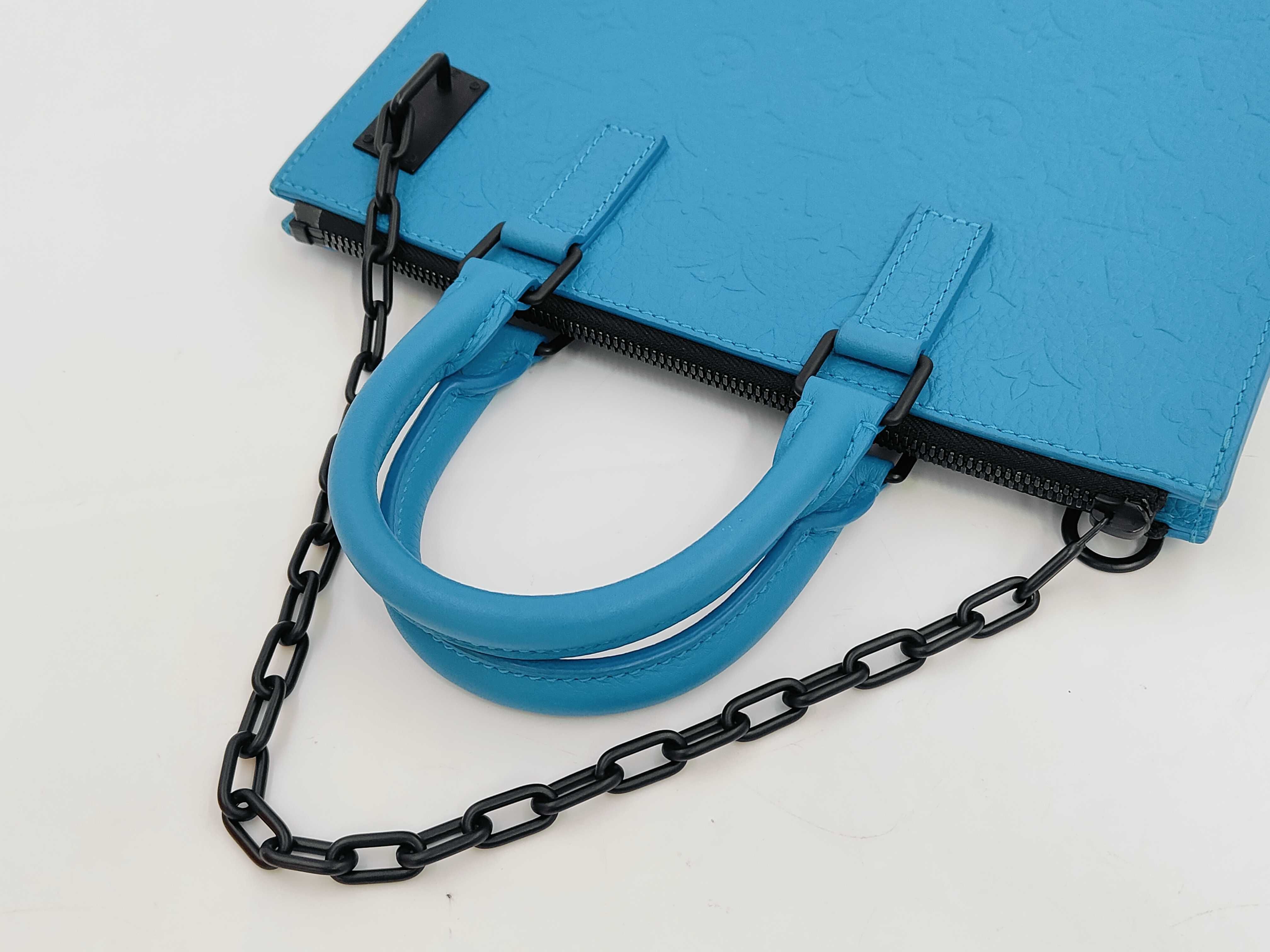 Taurillon Sac Plat Messenger Shoulder Bag — view 3