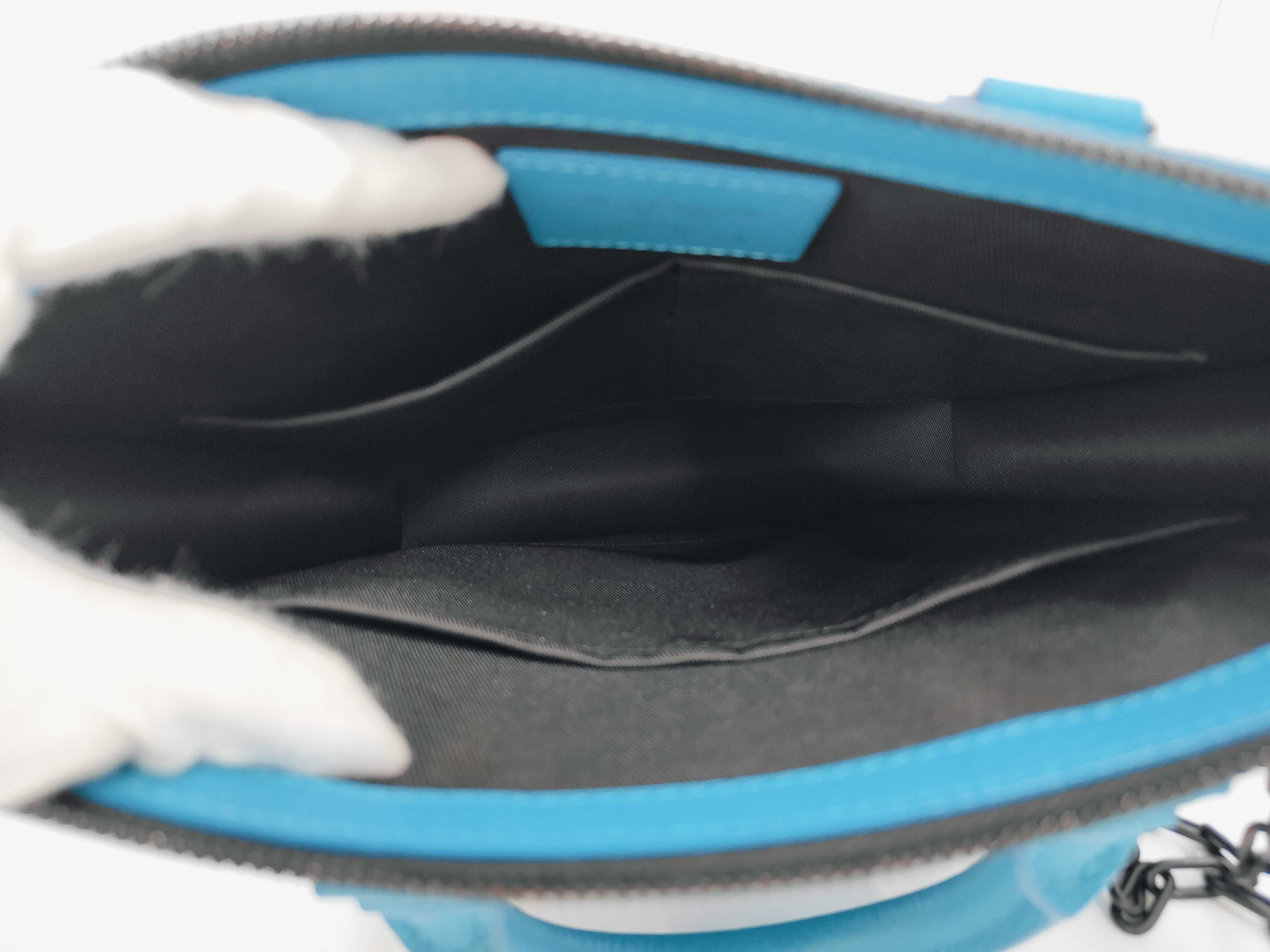 Taurillon Sac Plat Messenger Shoulder Bag — view 9