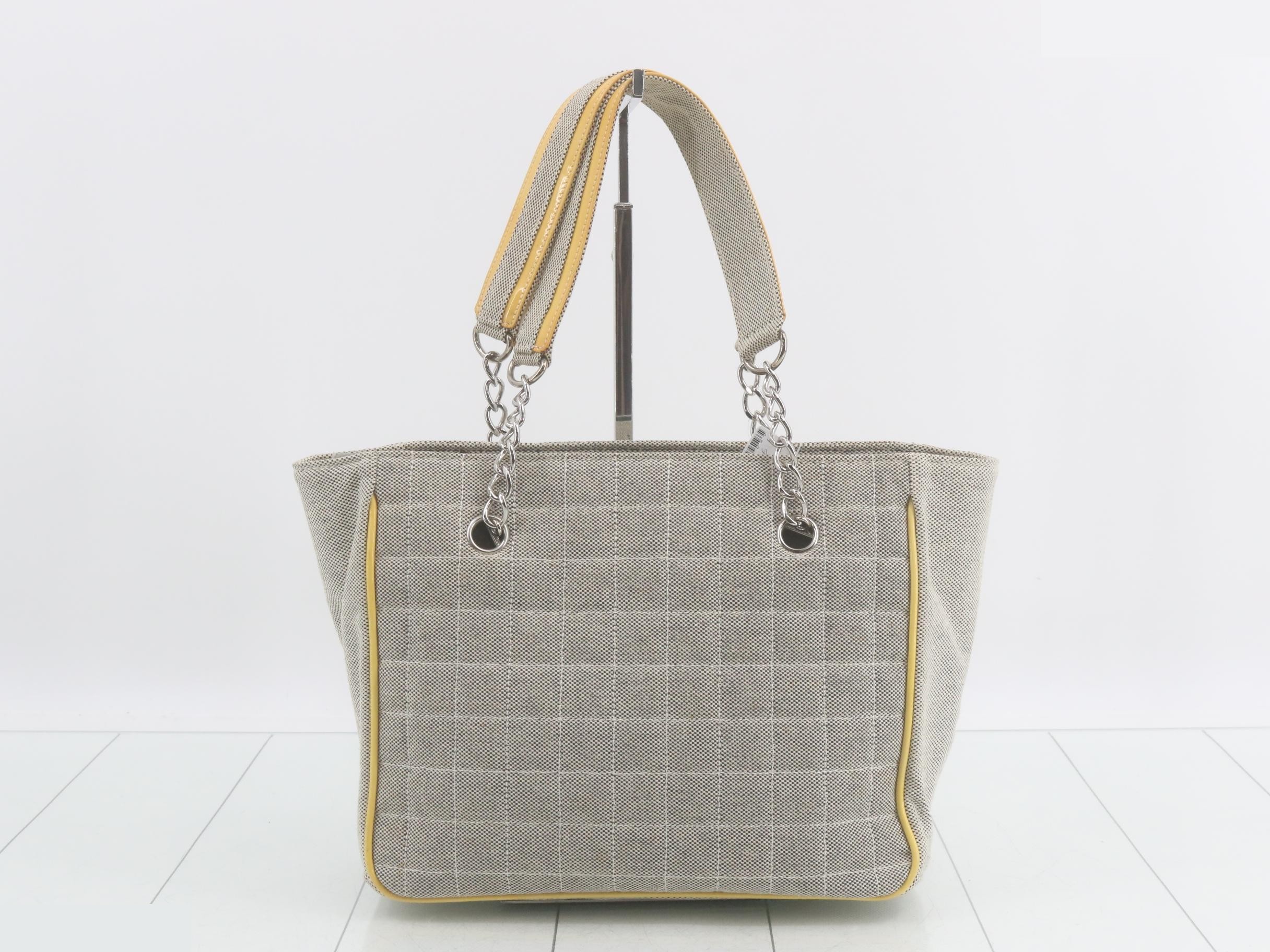 Camellia (Bag) - Tote Bag — view 2
