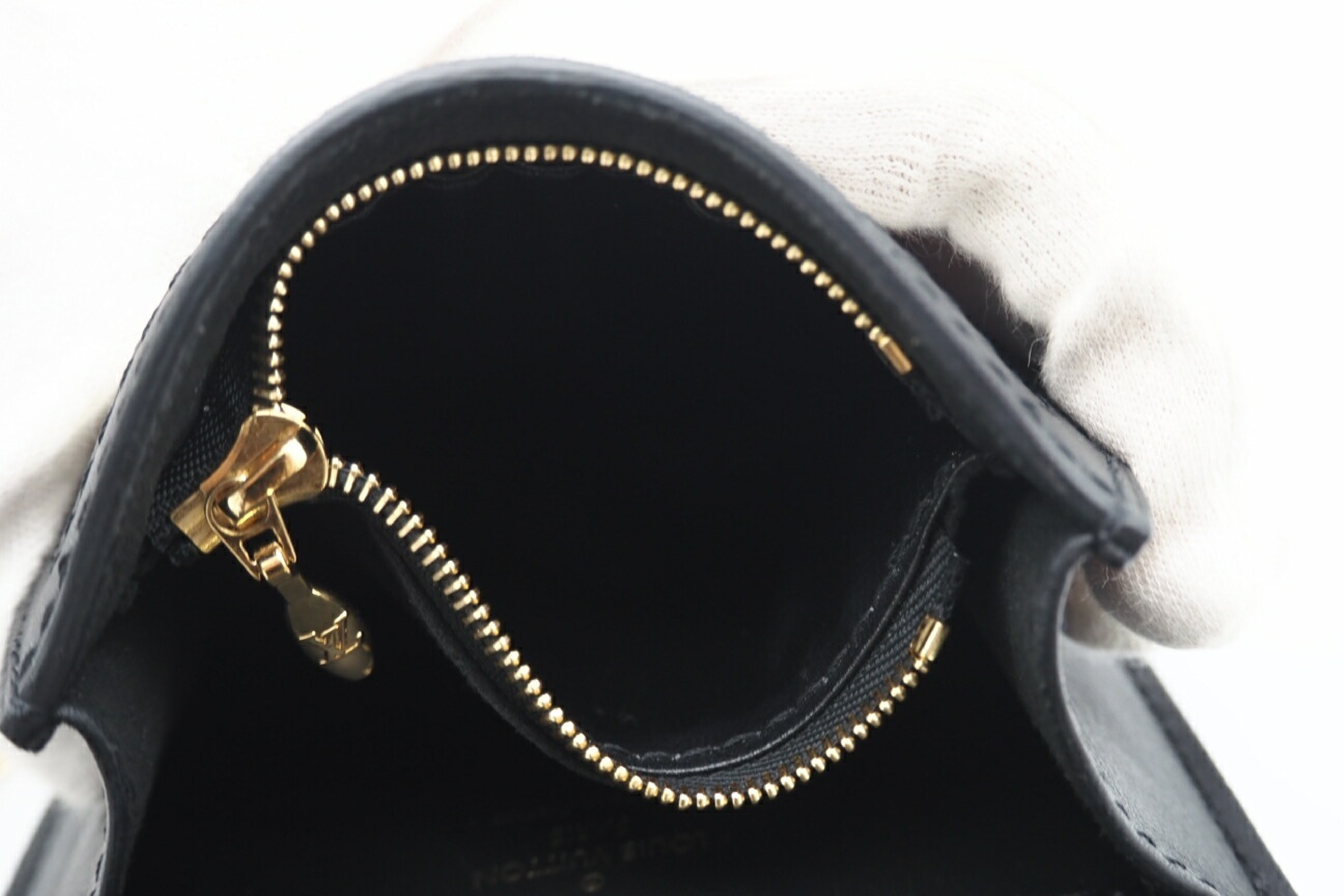M69086 League of Legends Bumbag Dauphine BB Shoulder Bag with 2 Shoulder Straps and Dust Bag — view 8