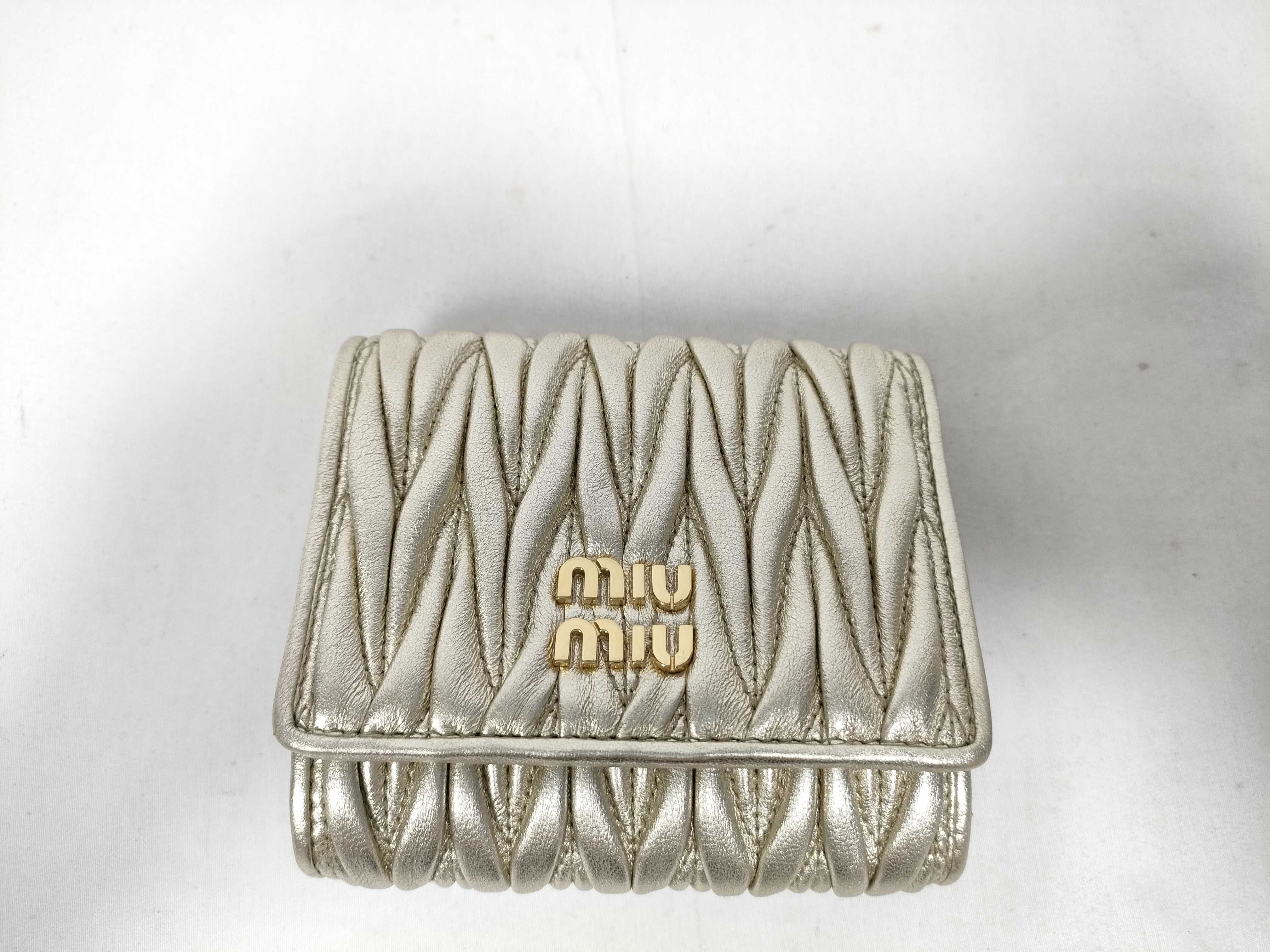 Matelassé Folding Wallet, Gold