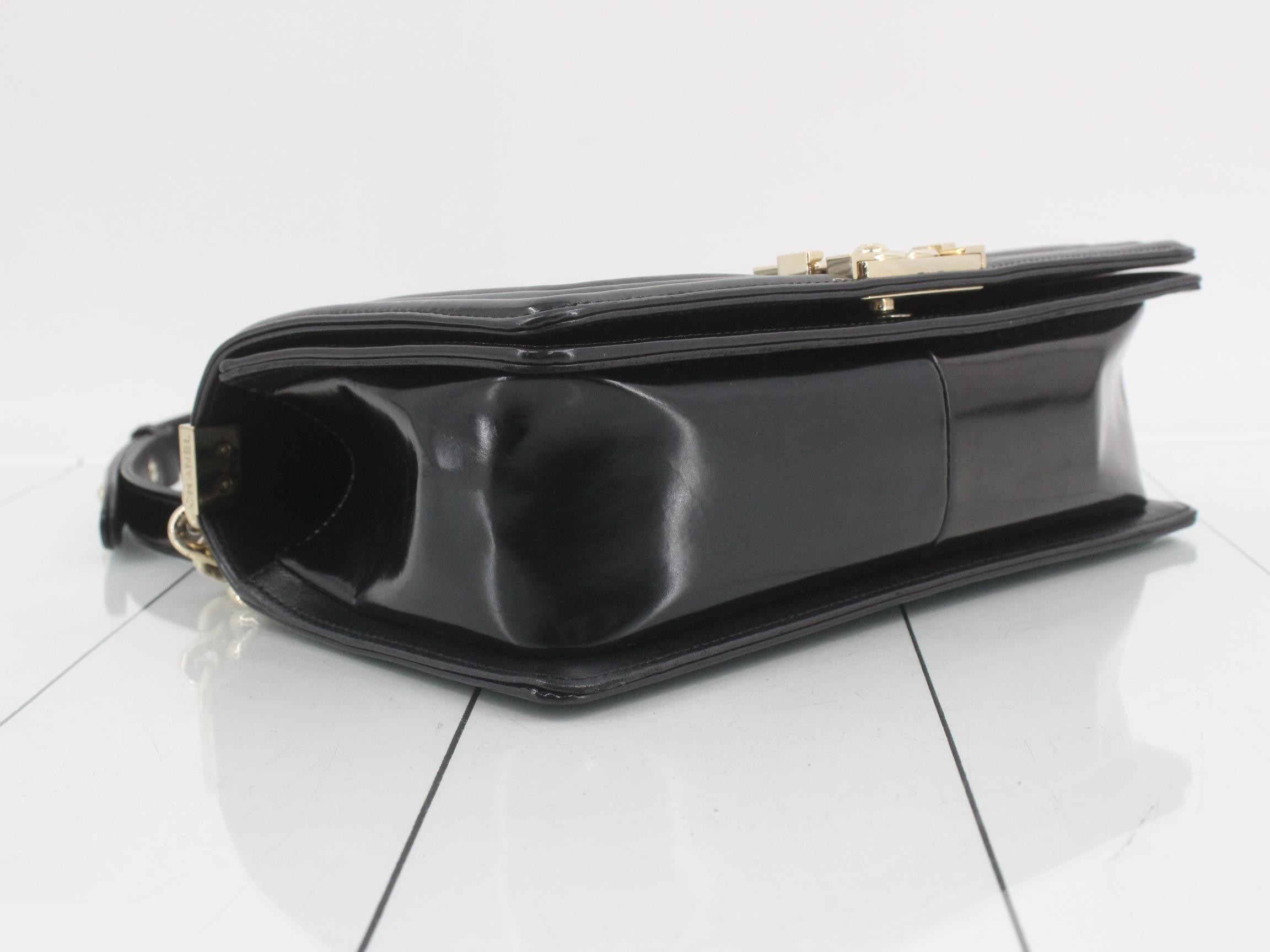 Boy Chanel Chain Shoulder Bag, Black — view 5