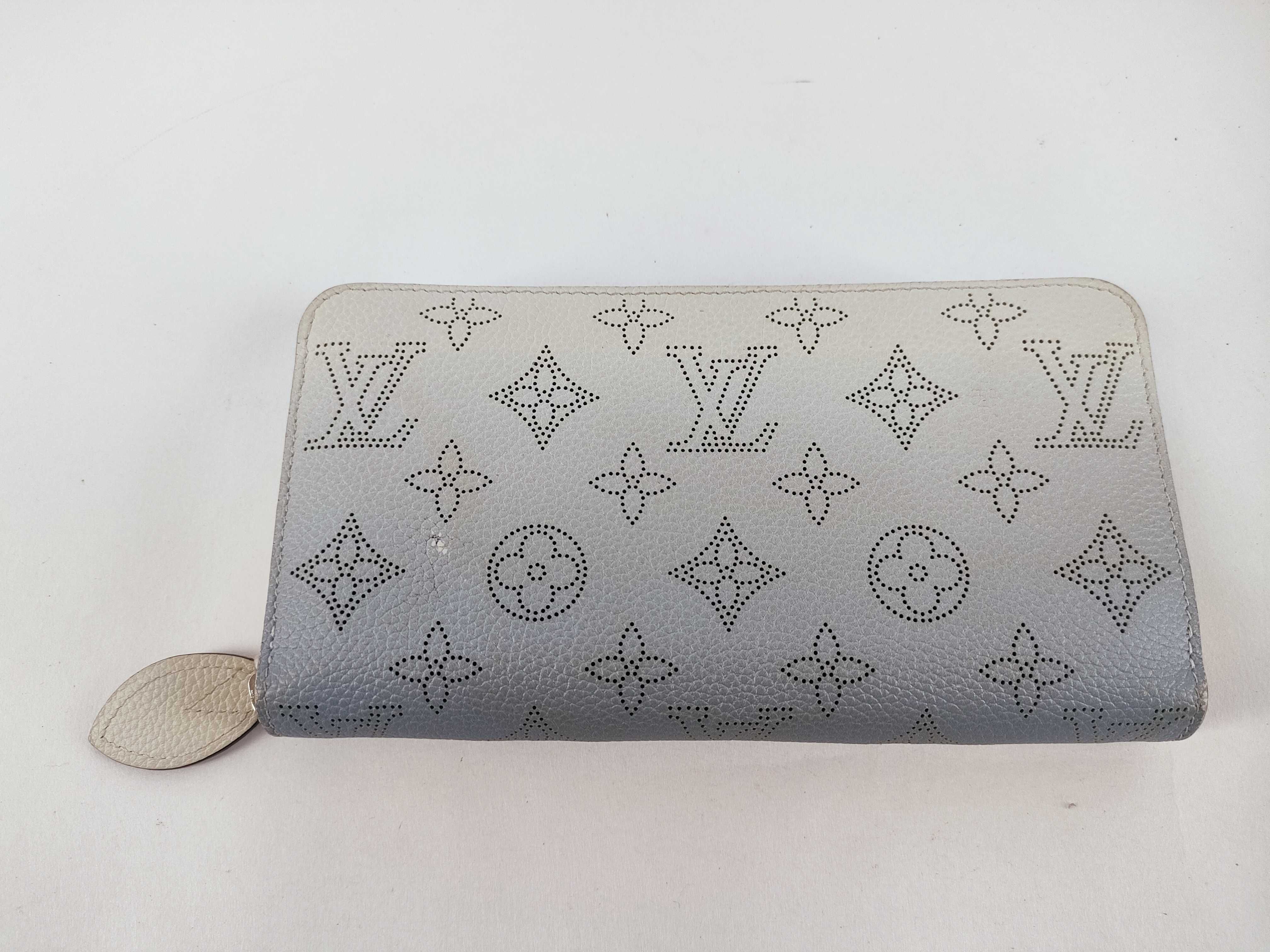 Mahina Zippy Wallet (with box)
