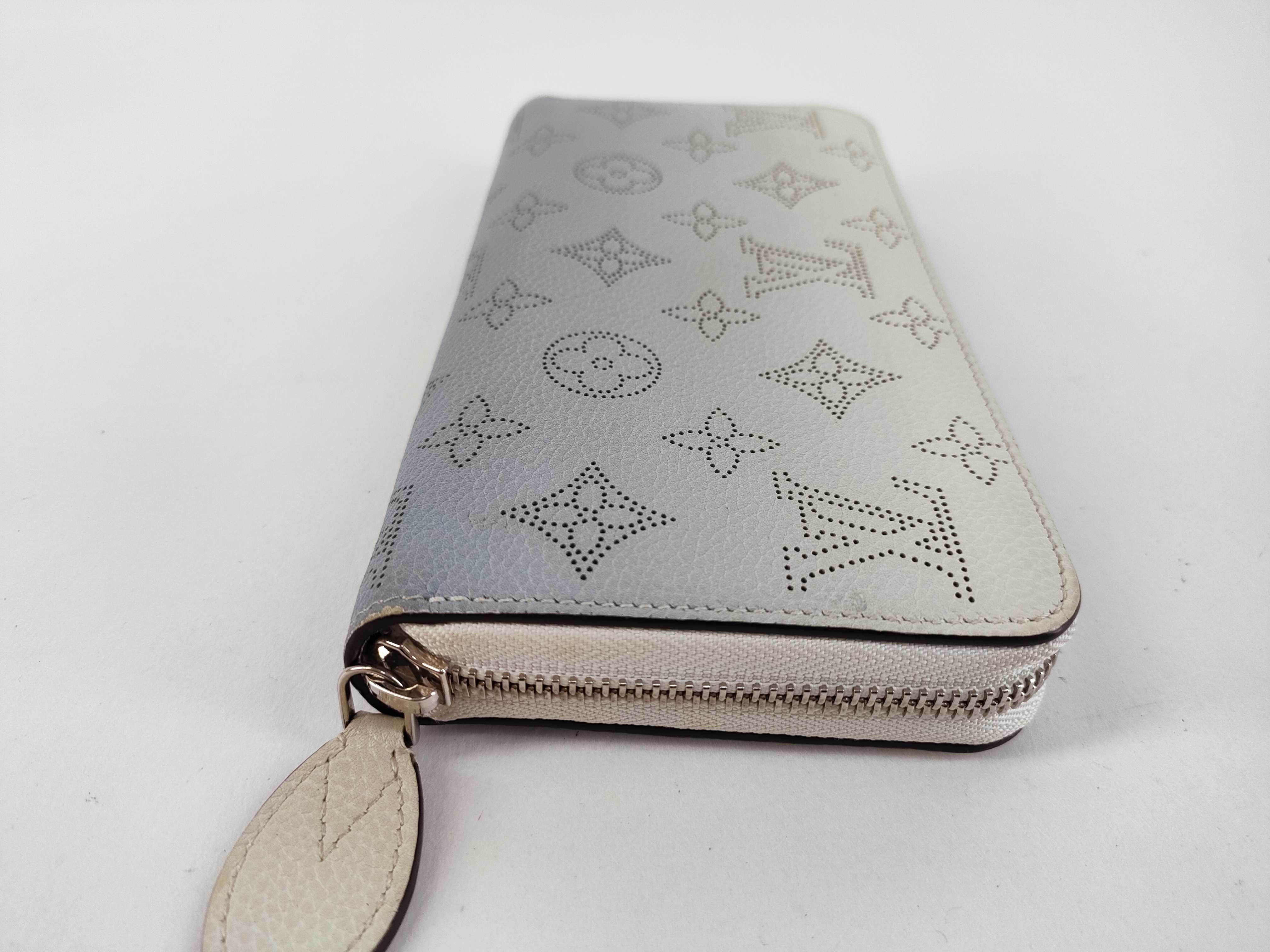 Mahina Zippy Wallet (with box) — view 6