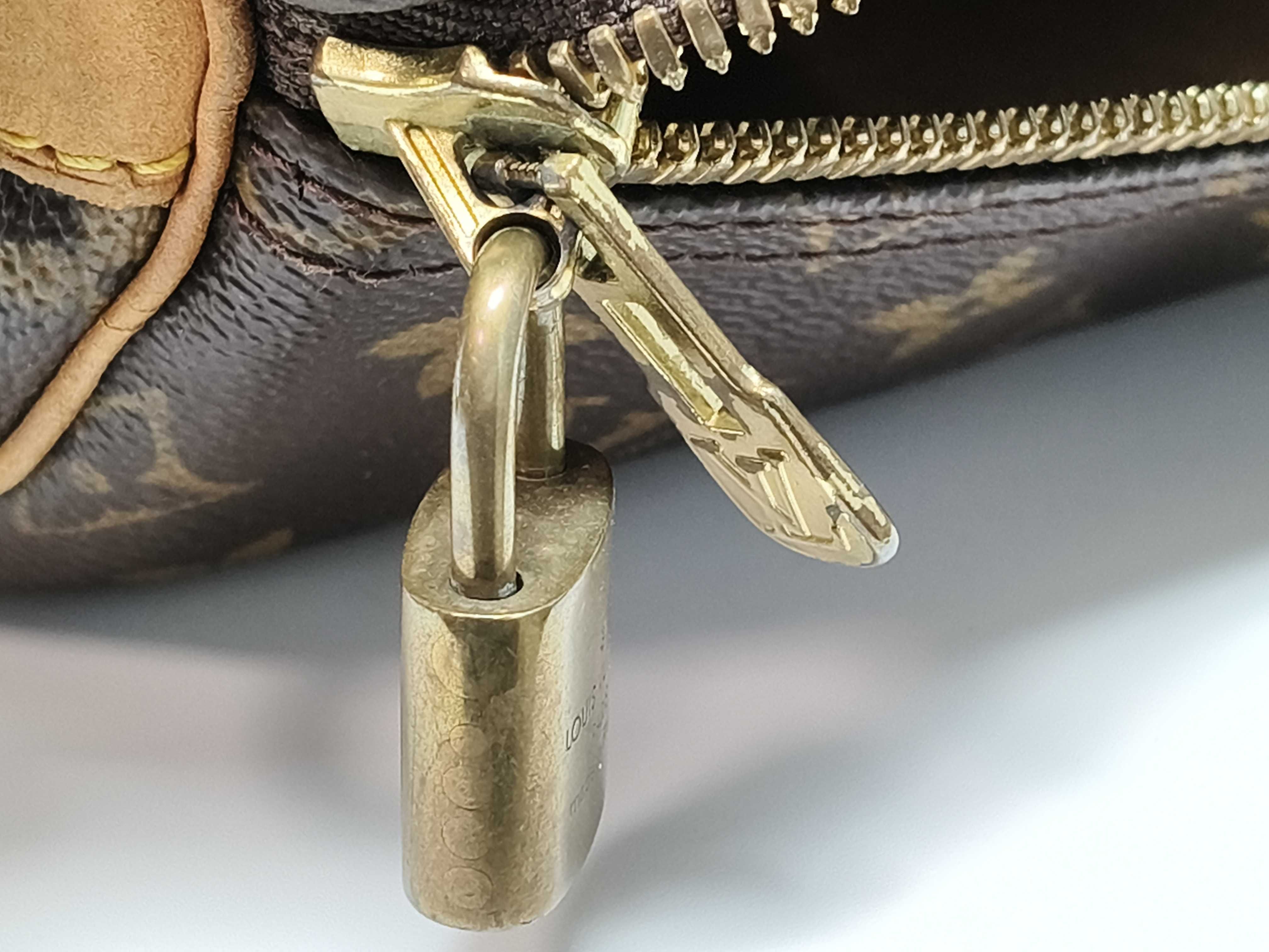 Monogram Louis Vuitton Keepall 60 Boston Bag — view 14