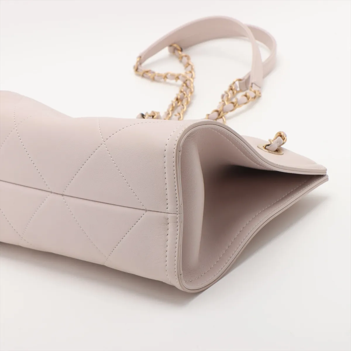 Matelassé Lambskin Chain Shoulder Bag, Pink with Gold Hardware, TPCLGKU7, Random Plate, AS2750 — view 3