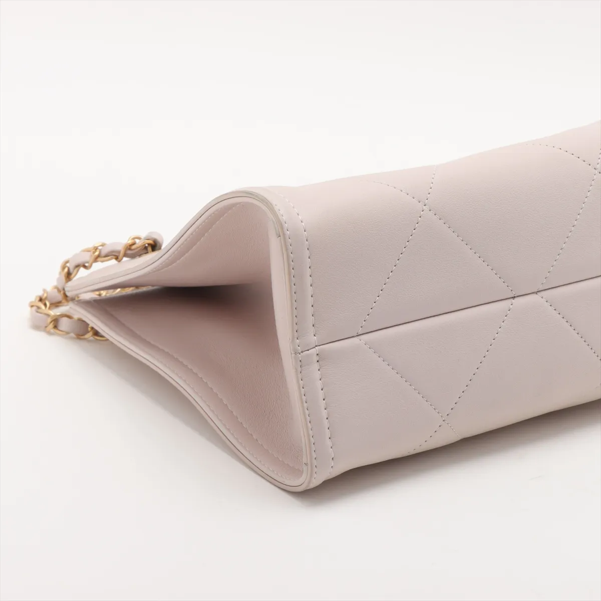 Matelassé Lambskin Chain Shoulder Bag, Pink with Gold Hardware, TPCLGKU7, Random Plate, AS2750 — view 4