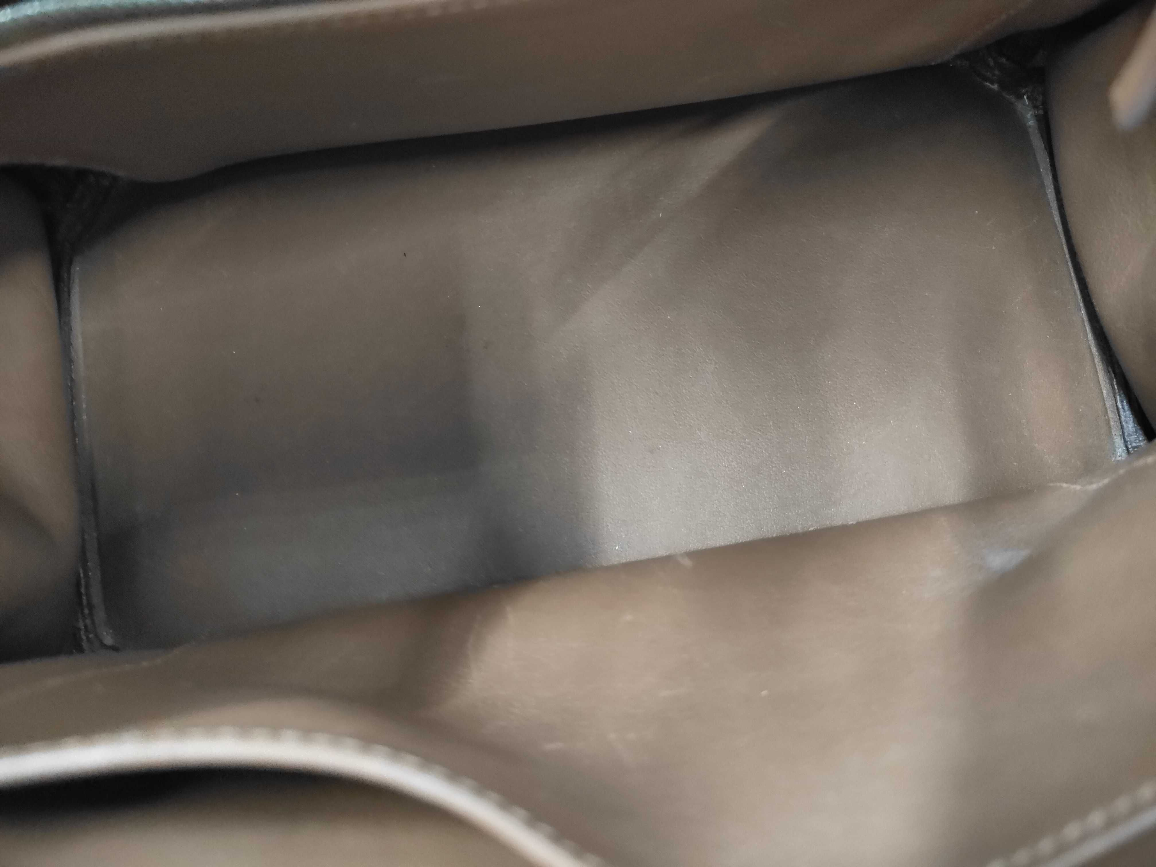 Birkin 25 Swift Shoulder Bag — view 8