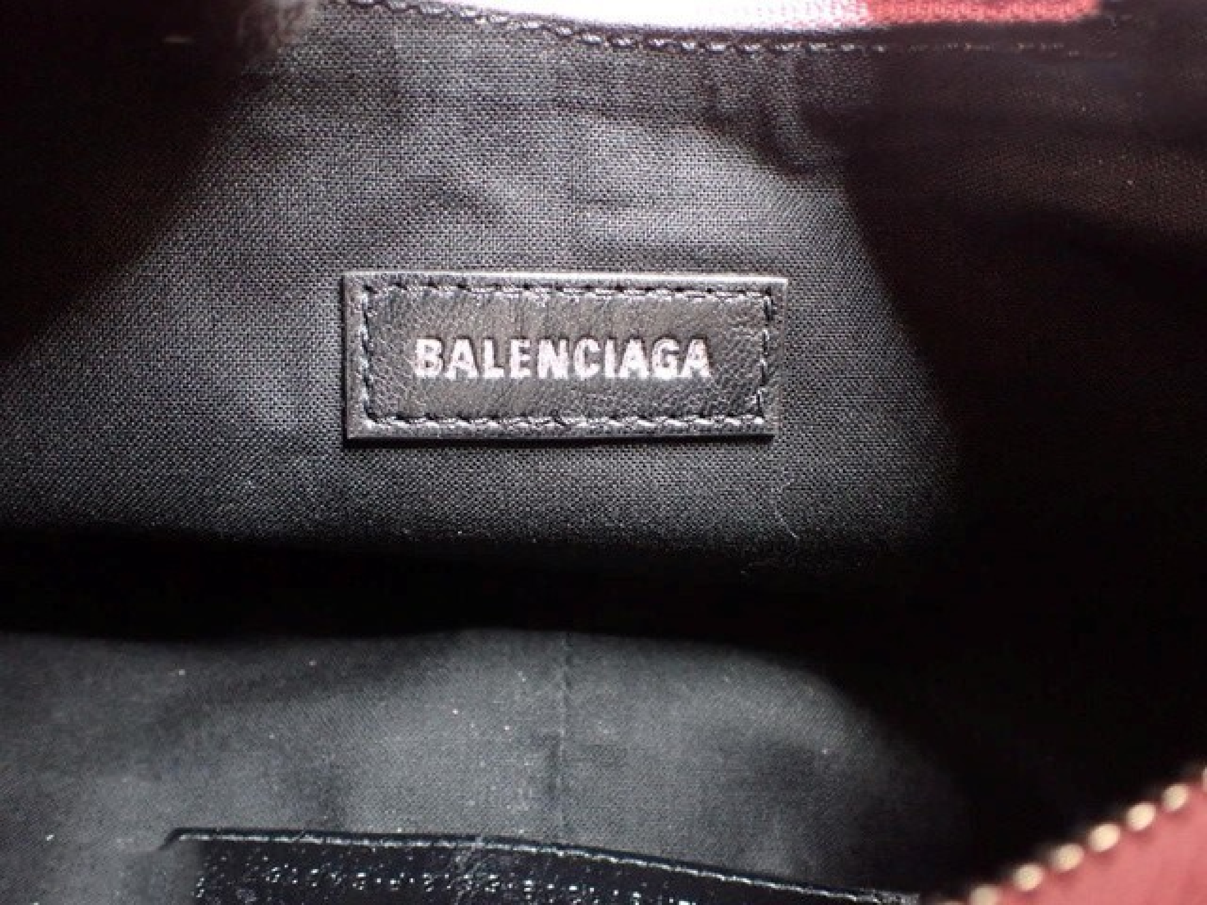 Le Cagole Shoulder Bag — view 10