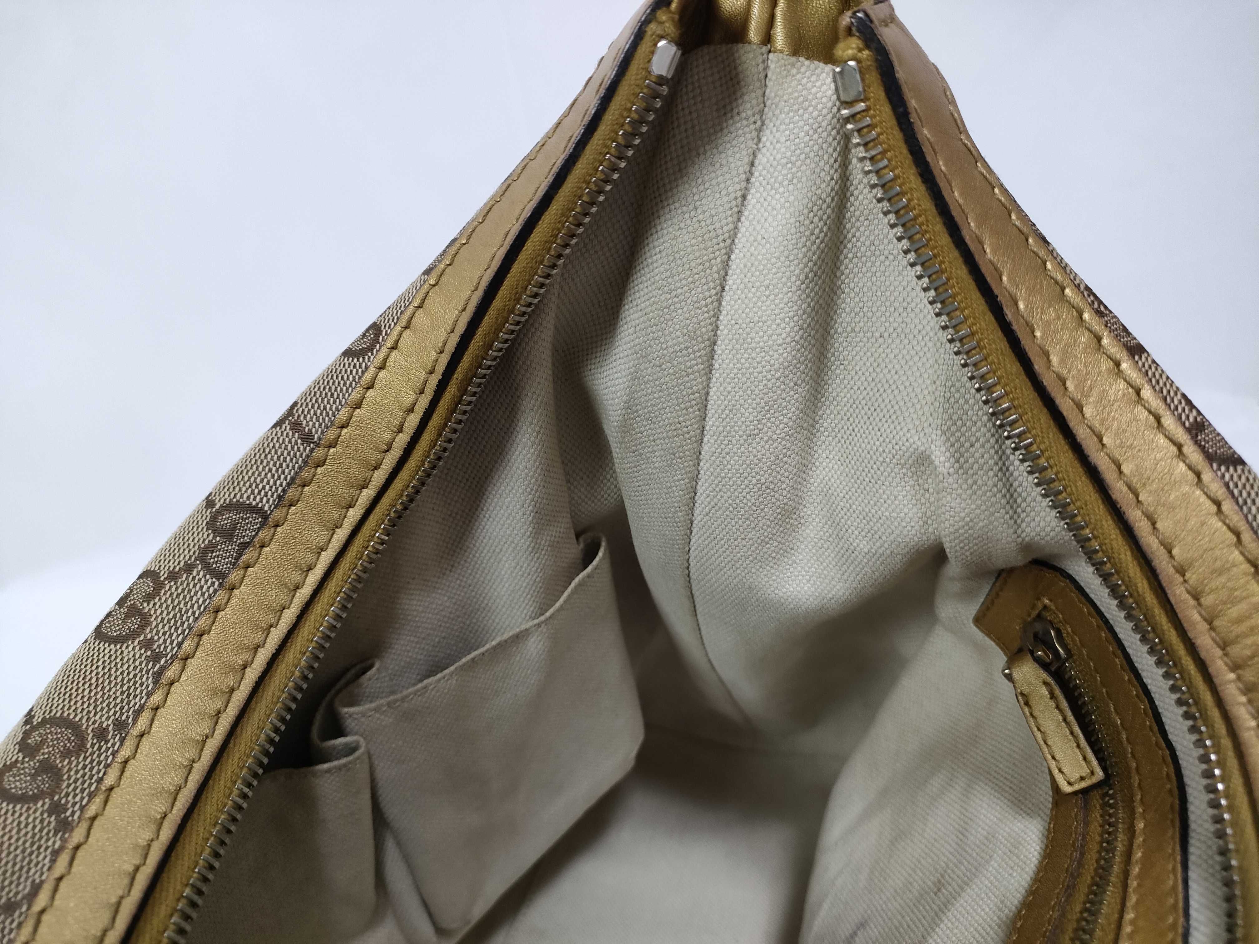 Gold GG Canvas Vintage Heart-Shaped Wrist Bag Shoulder Bag — view 15