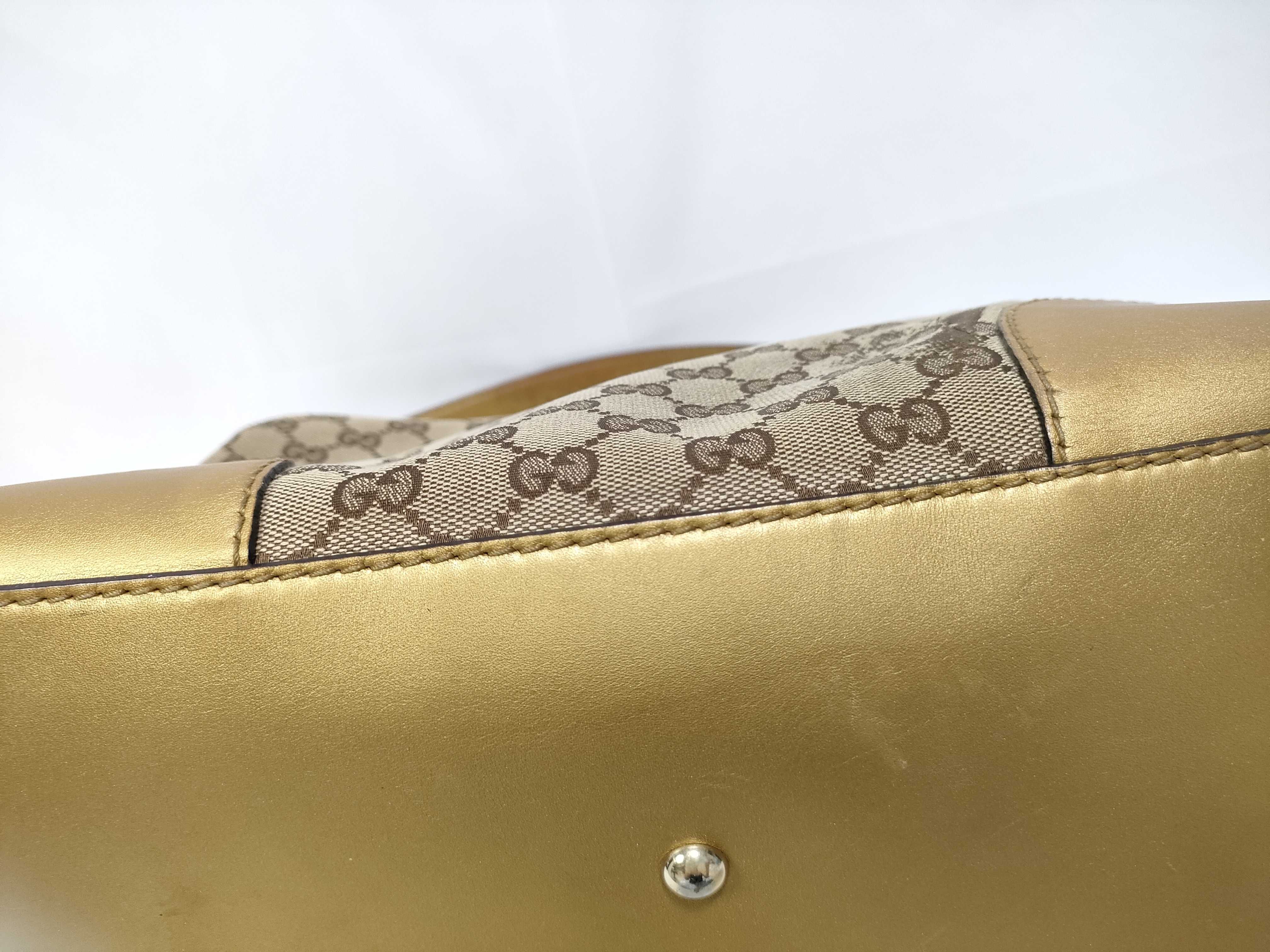 Gold GG Canvas Vintage Heart-Shaped Wrist Bag Shoulder Bag — view 4