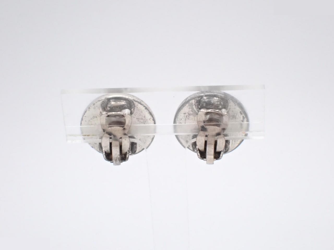 Vintage Classic (Precious Metal) Earrings — view 2