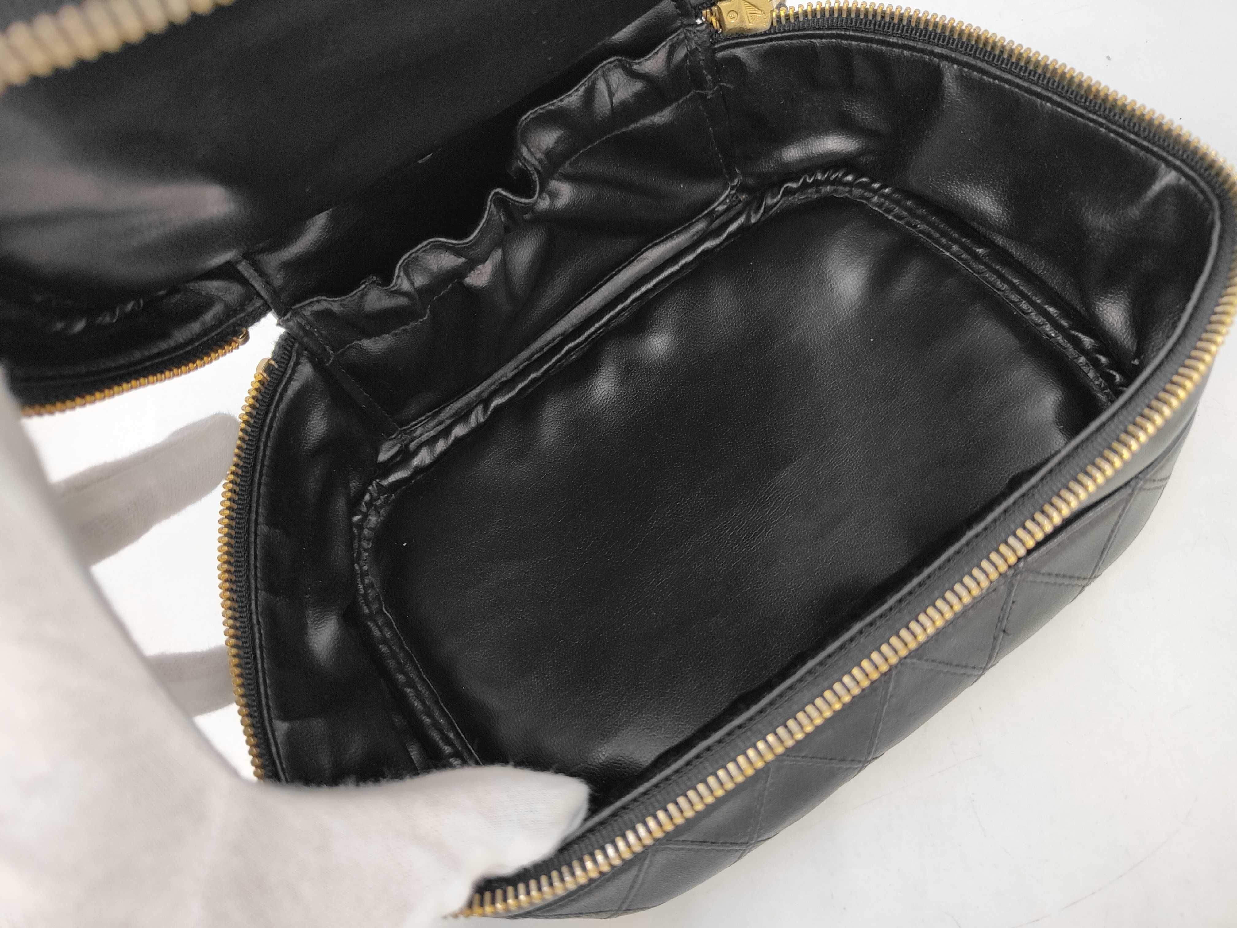Bicolore Black Lambskin Vanity Bag — view 10