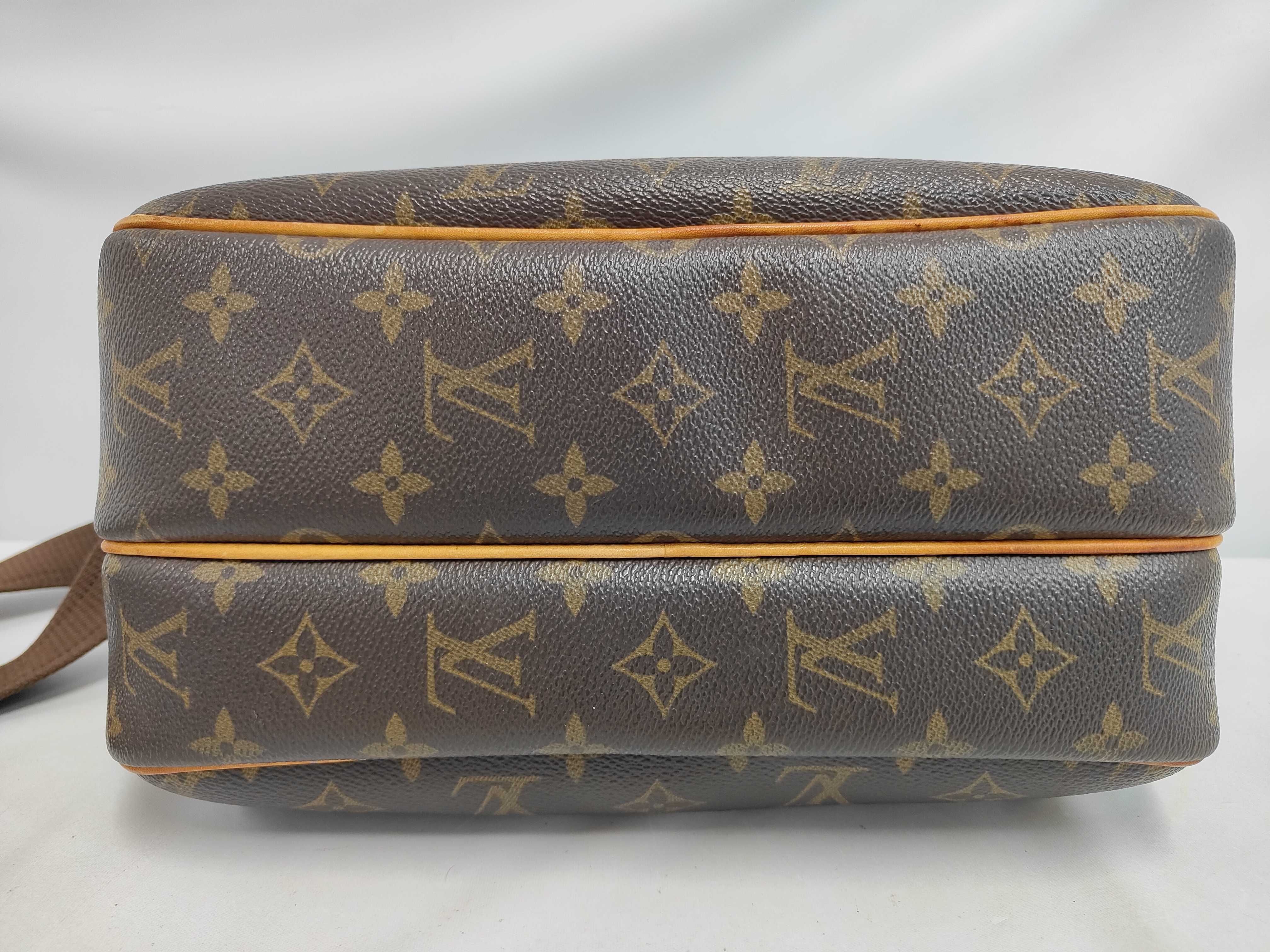 Reporter PM Shoulder Bag — view 4