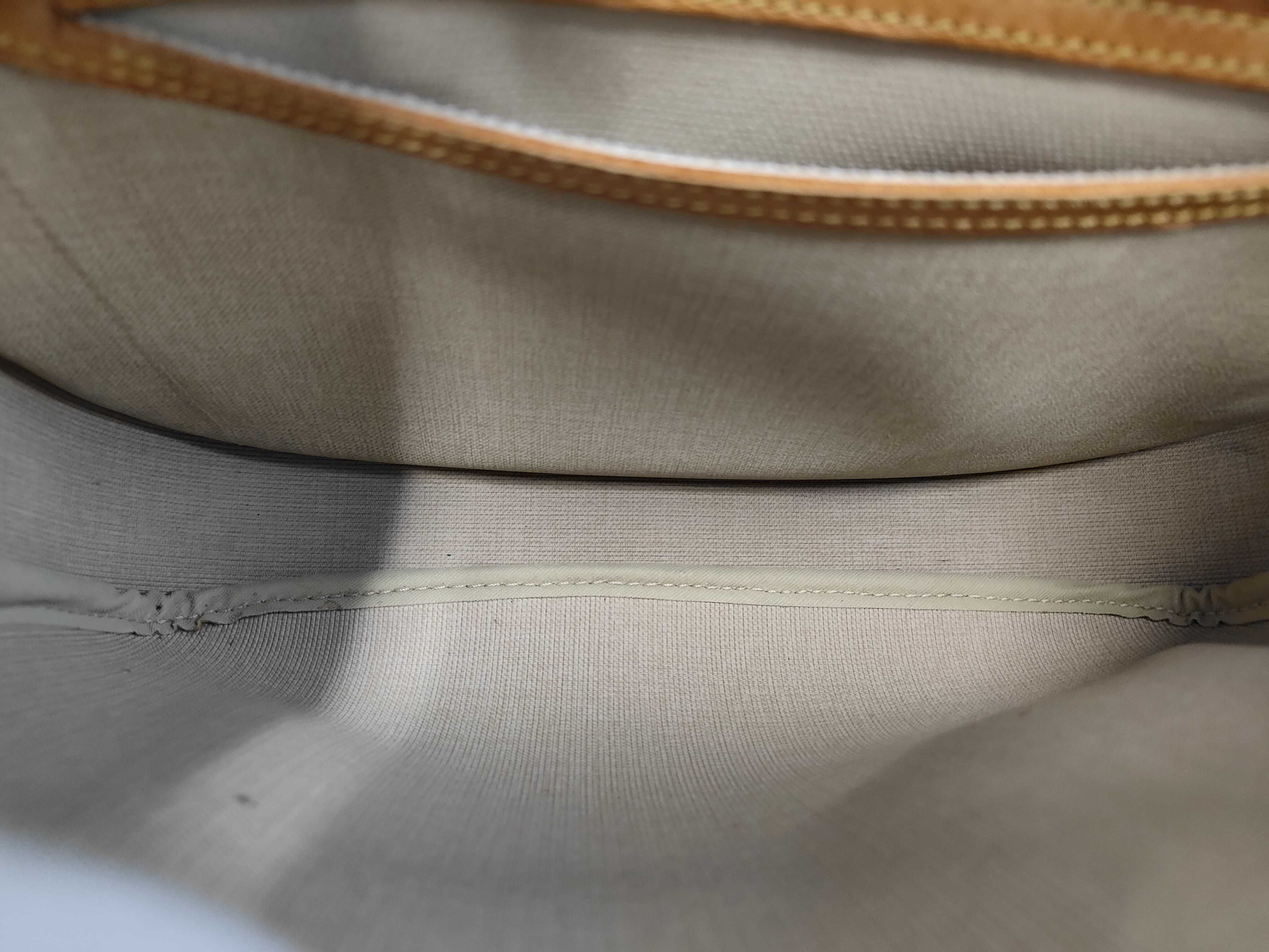 Reporter PM Shoulder Bag — view 9