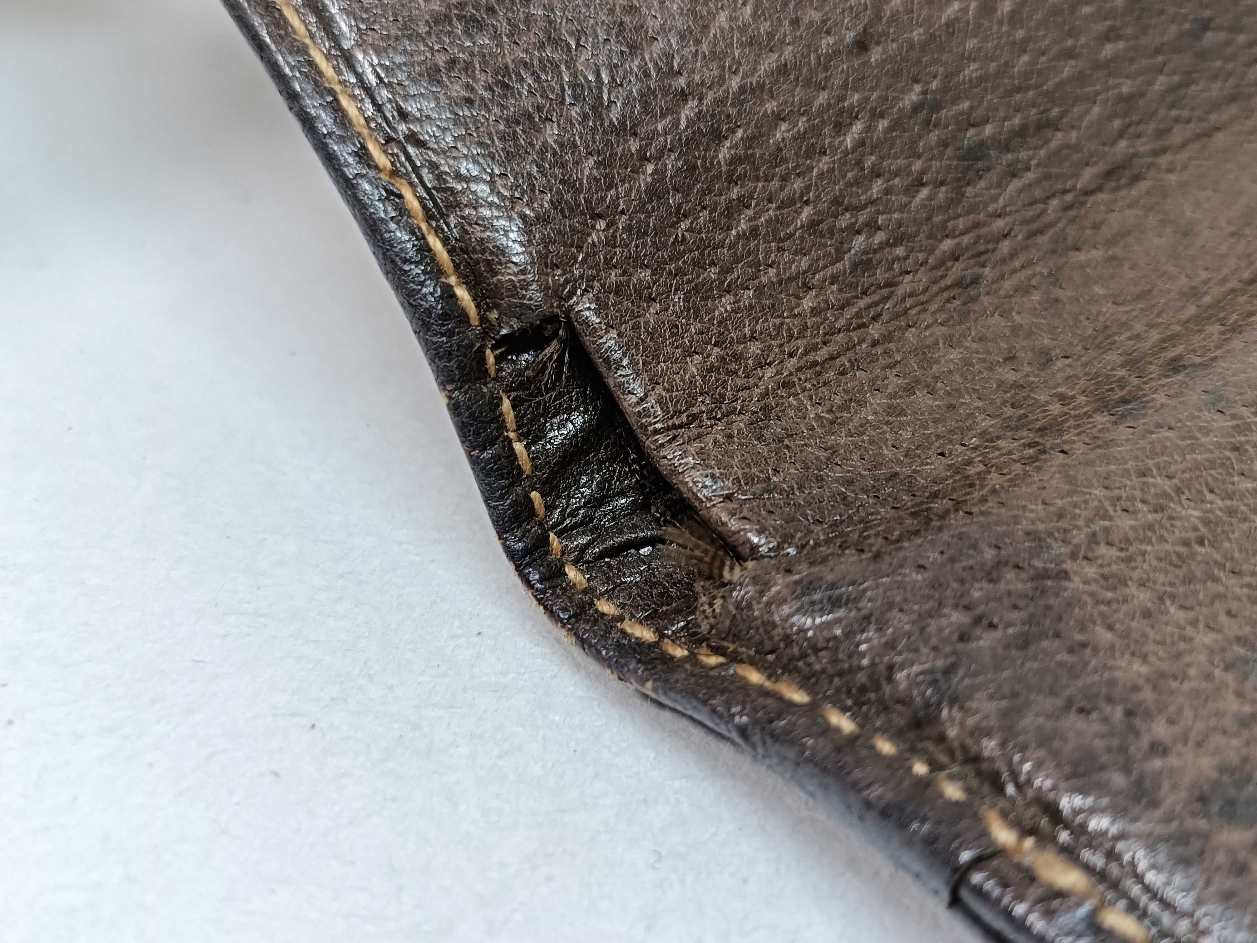 Old Folding Wallet GG Sherry Leather Wallet — view 12