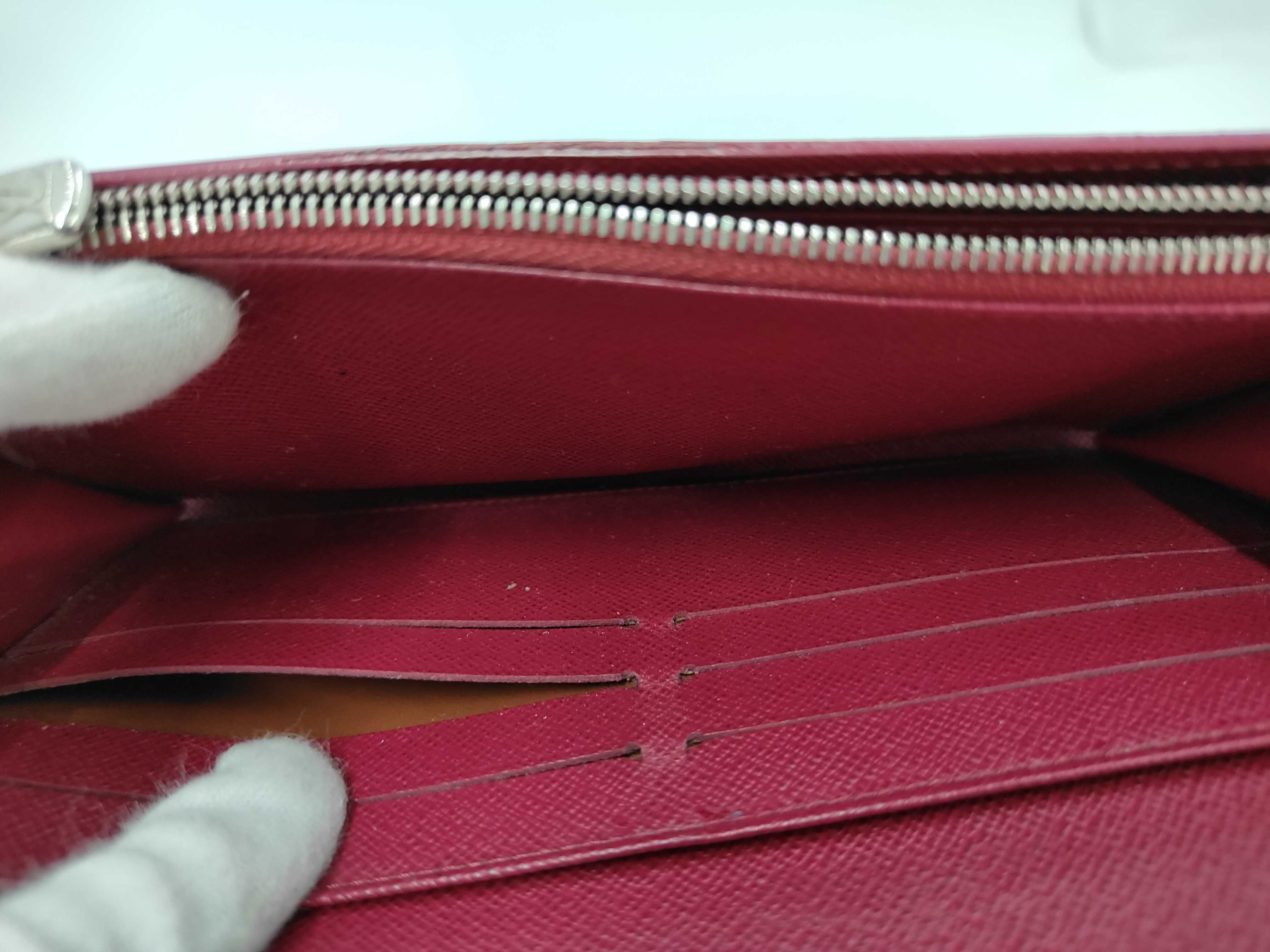 LV wallet — view 7