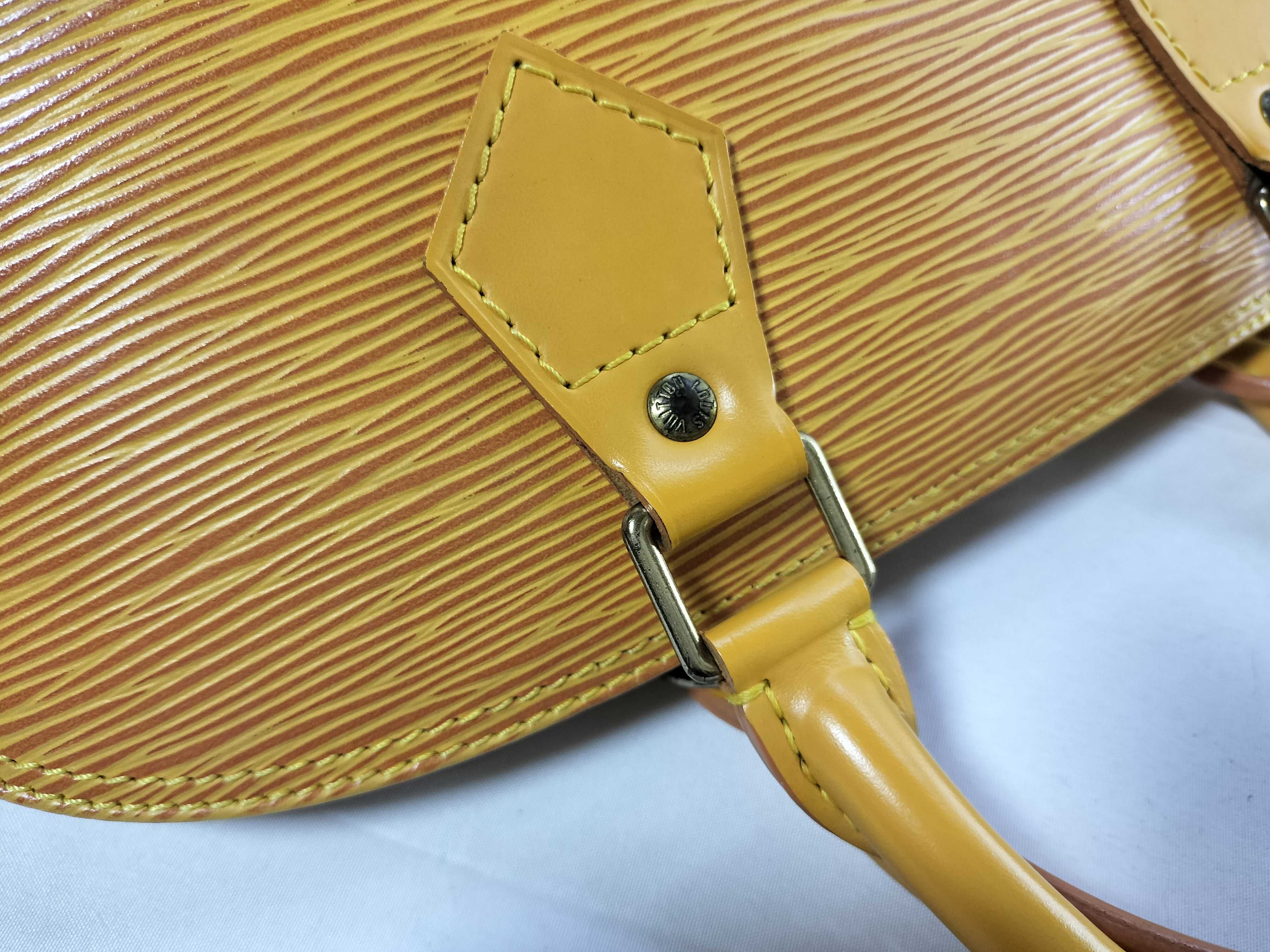 Epi M52149 Alma Yellow Handbag — view 5