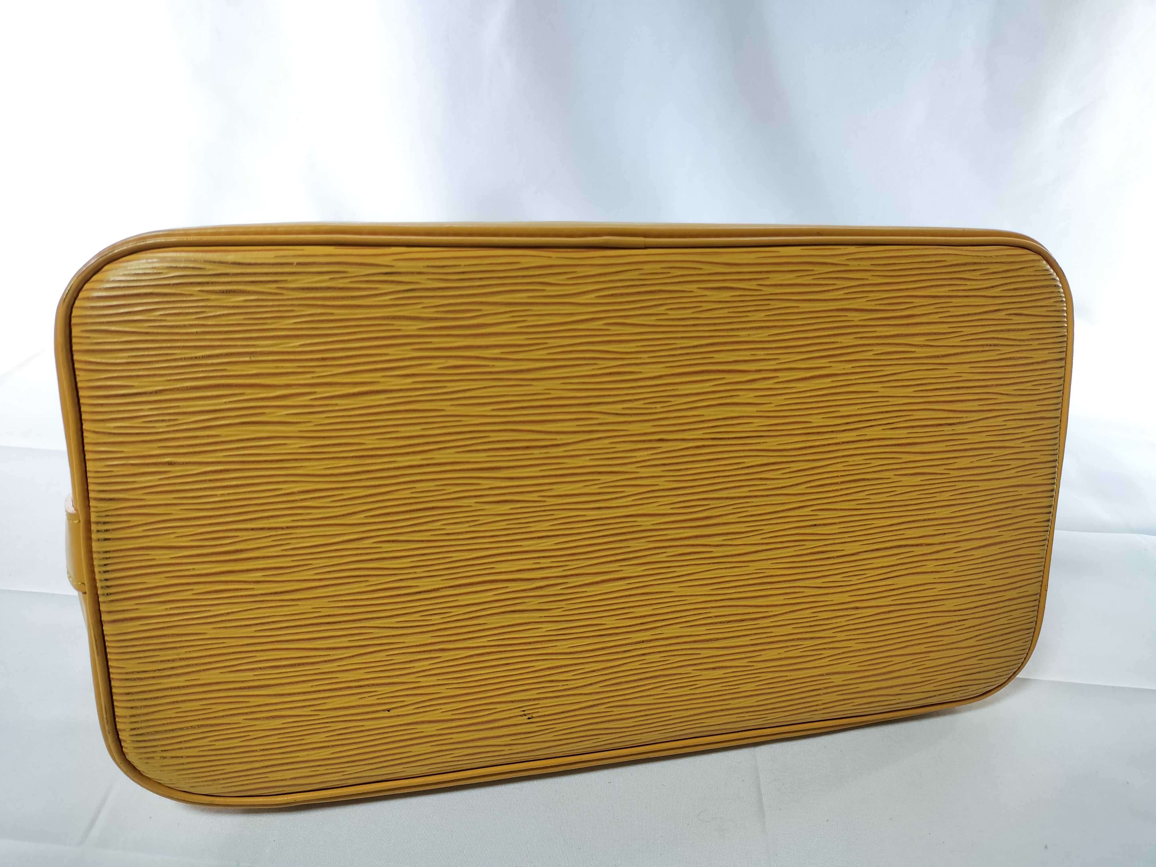 Epi M52149 Alma Yellow Handbag — view 8