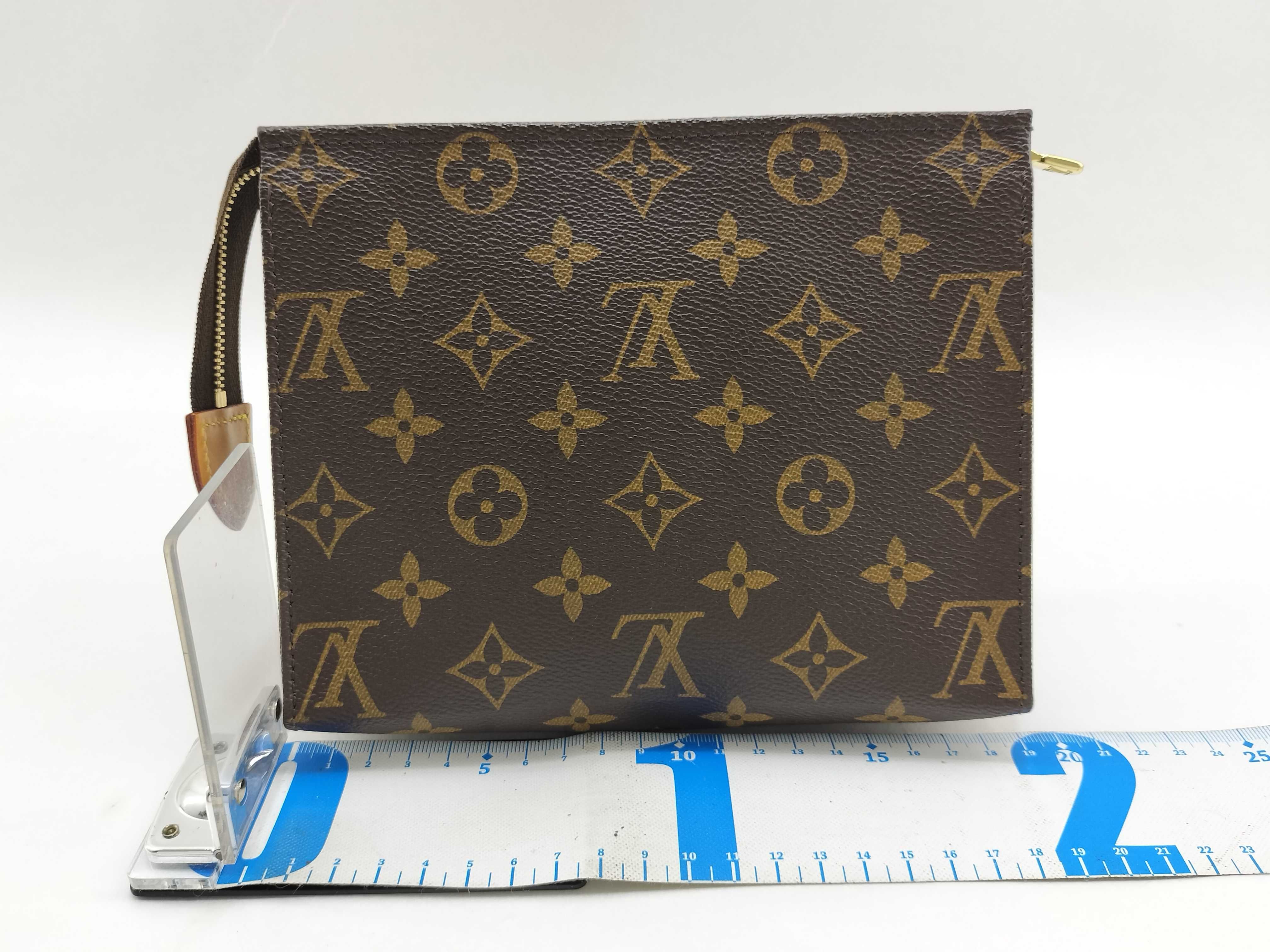 Monogram Louis Vuitton M47546 Pochette Wallet 15 Pouch Case Makeup Accessory Monogram PVC Leather Pouch — view 2
