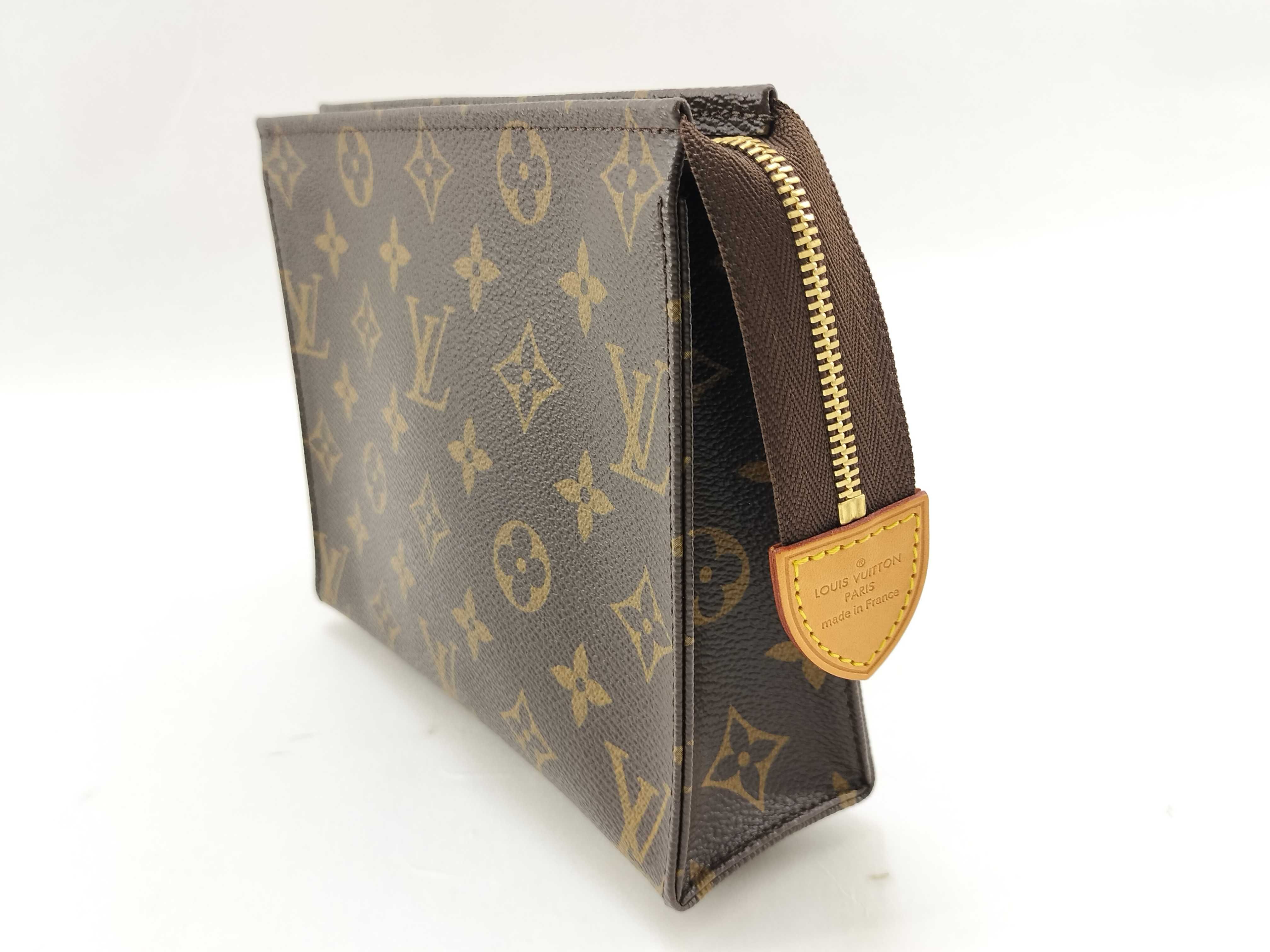 Monogram Louis Vuitton M47546 Pochette Wallet 15 Pouch Case Makeup Accessory Monogram PVC Leather Pouch — view 4