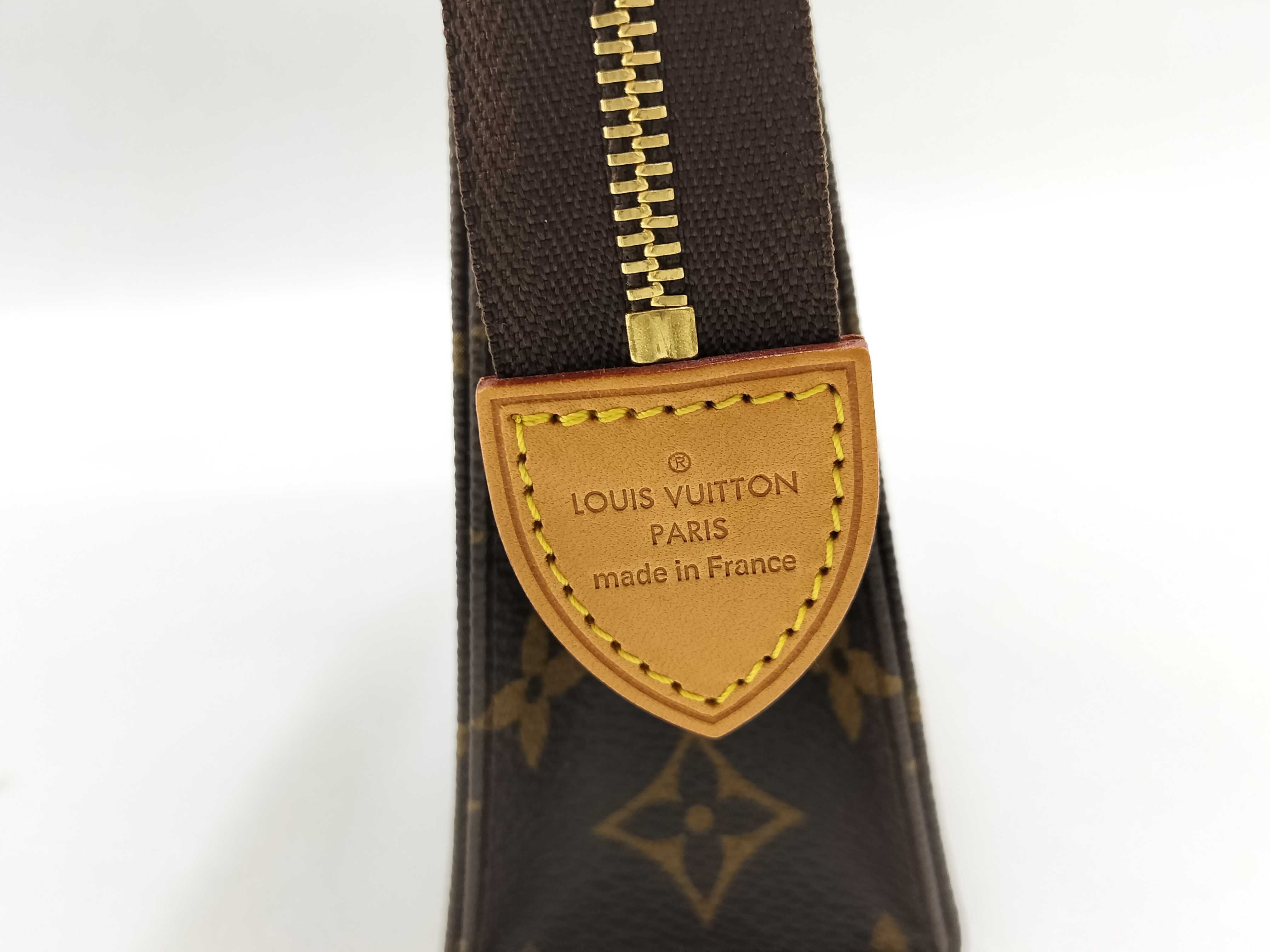 Monogram Louis Vuitton M47546 Pochette Wallet 15 Pouch Case Makeup Accessory Monogram PVC Leather Pouch — view 5