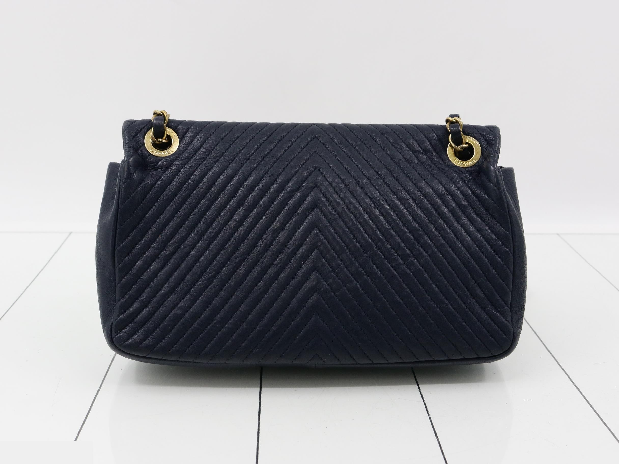 V-stitch shoulder bag — view 2