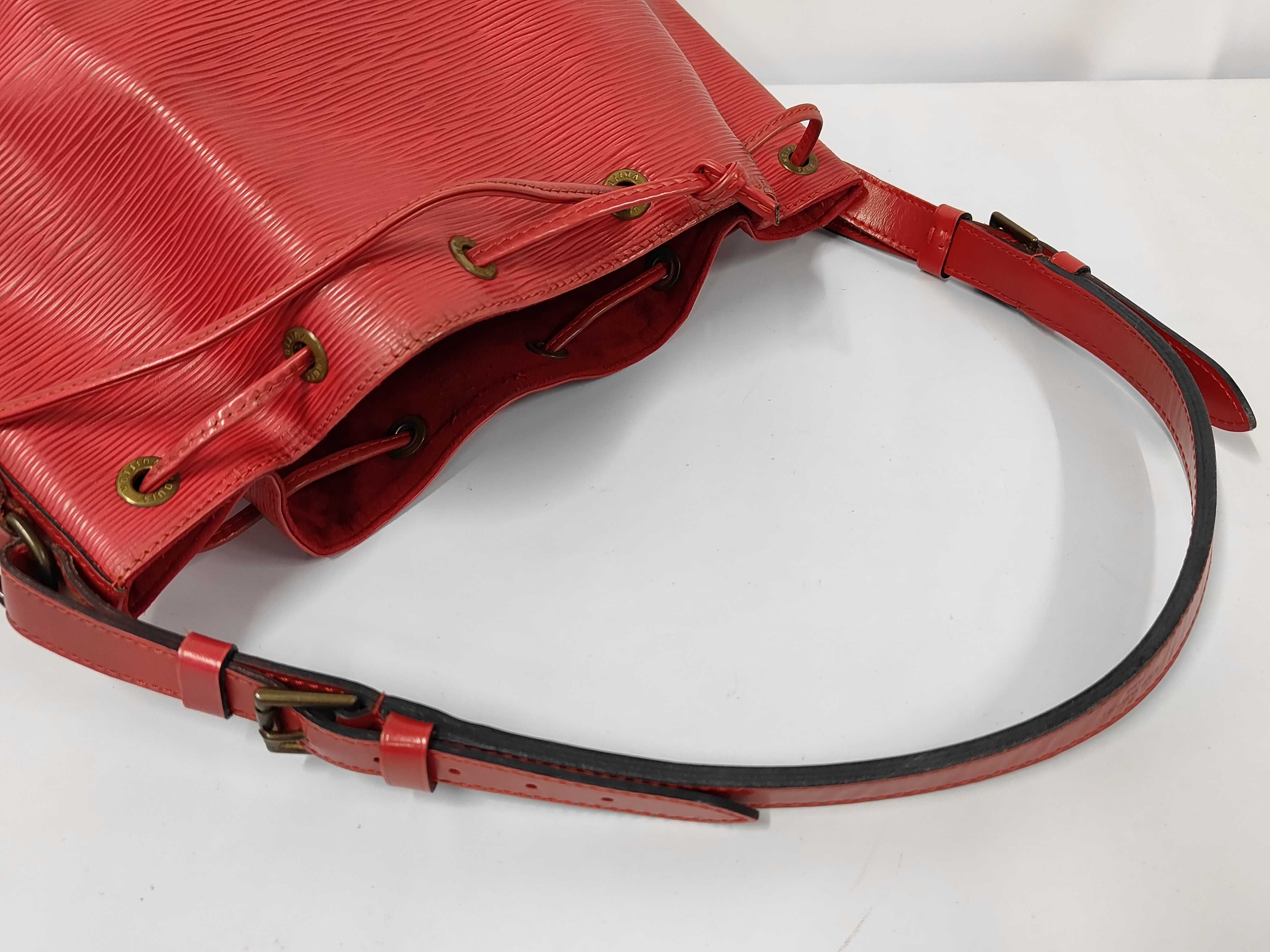 Epi Noe Red Shoulder Bag — view 3