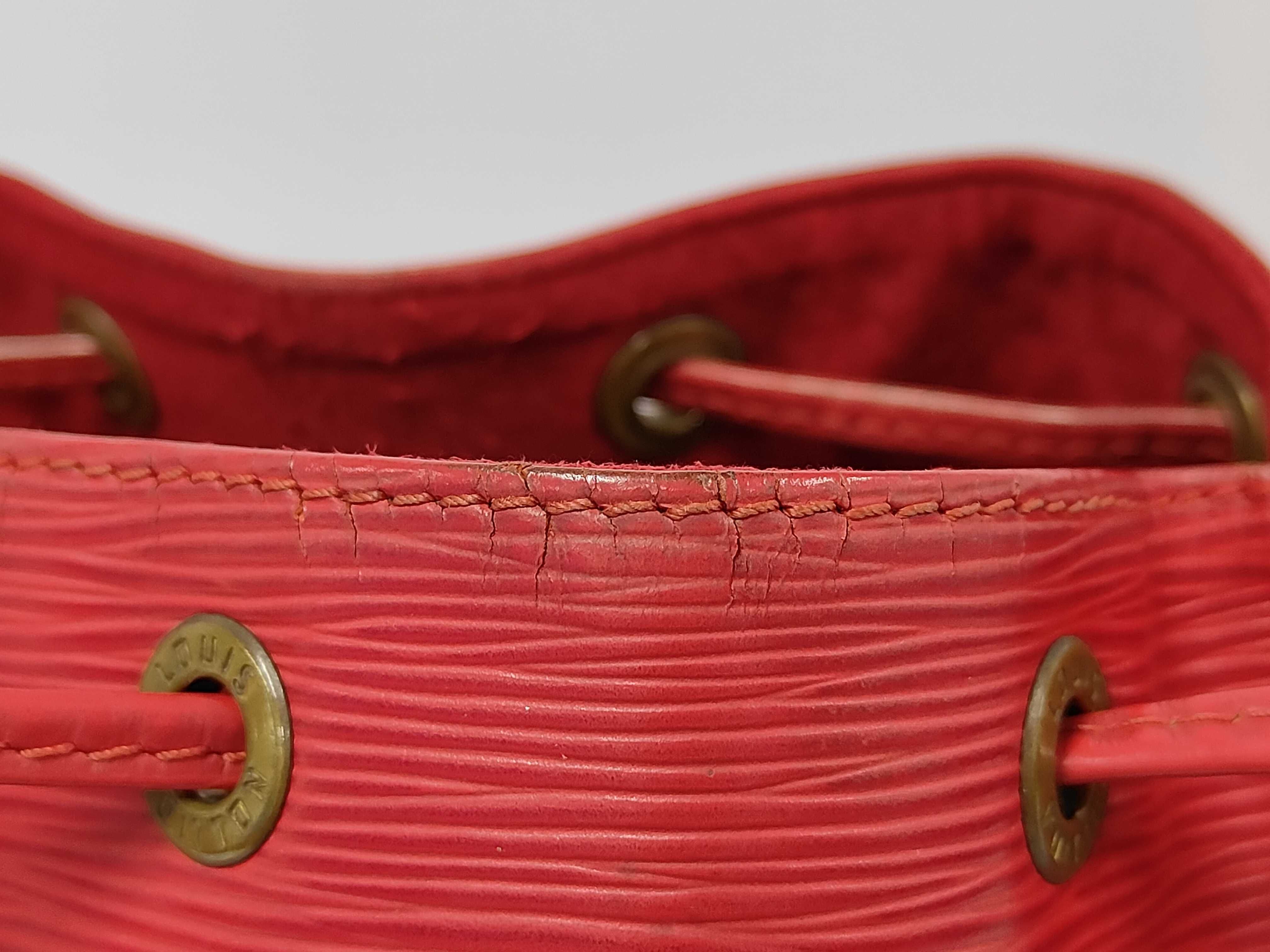 Epi Noe Red Shoulder Bag — view 9