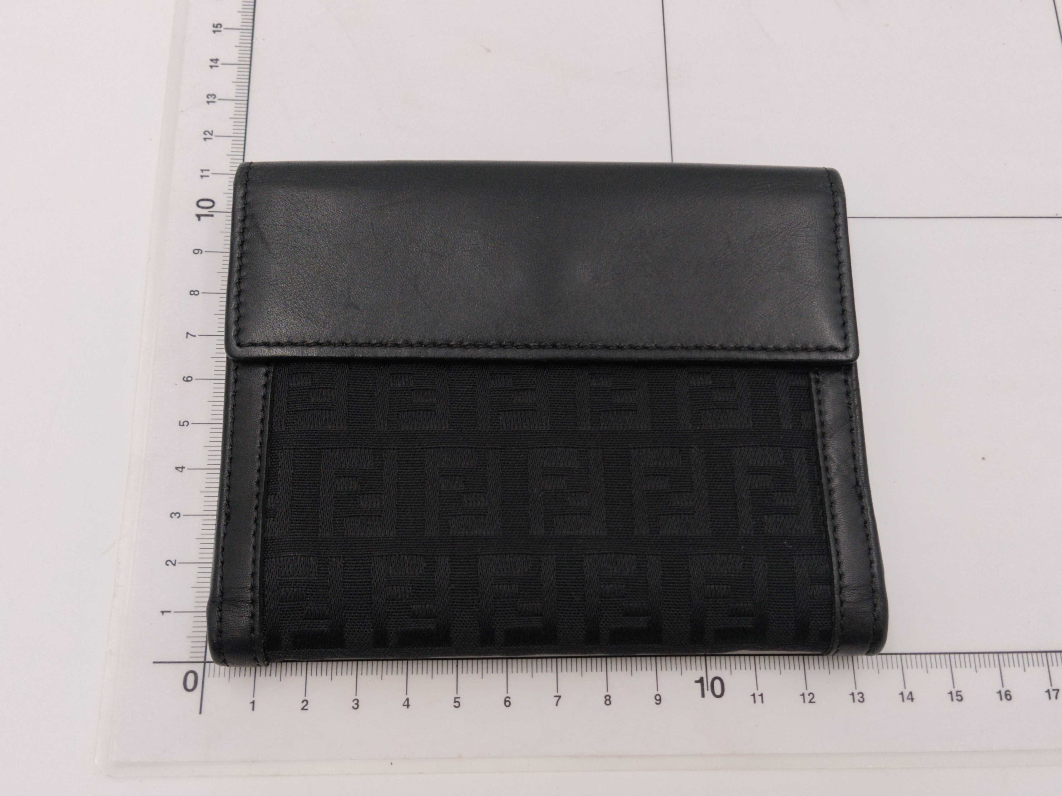 Zucca hardware wallet — view 2