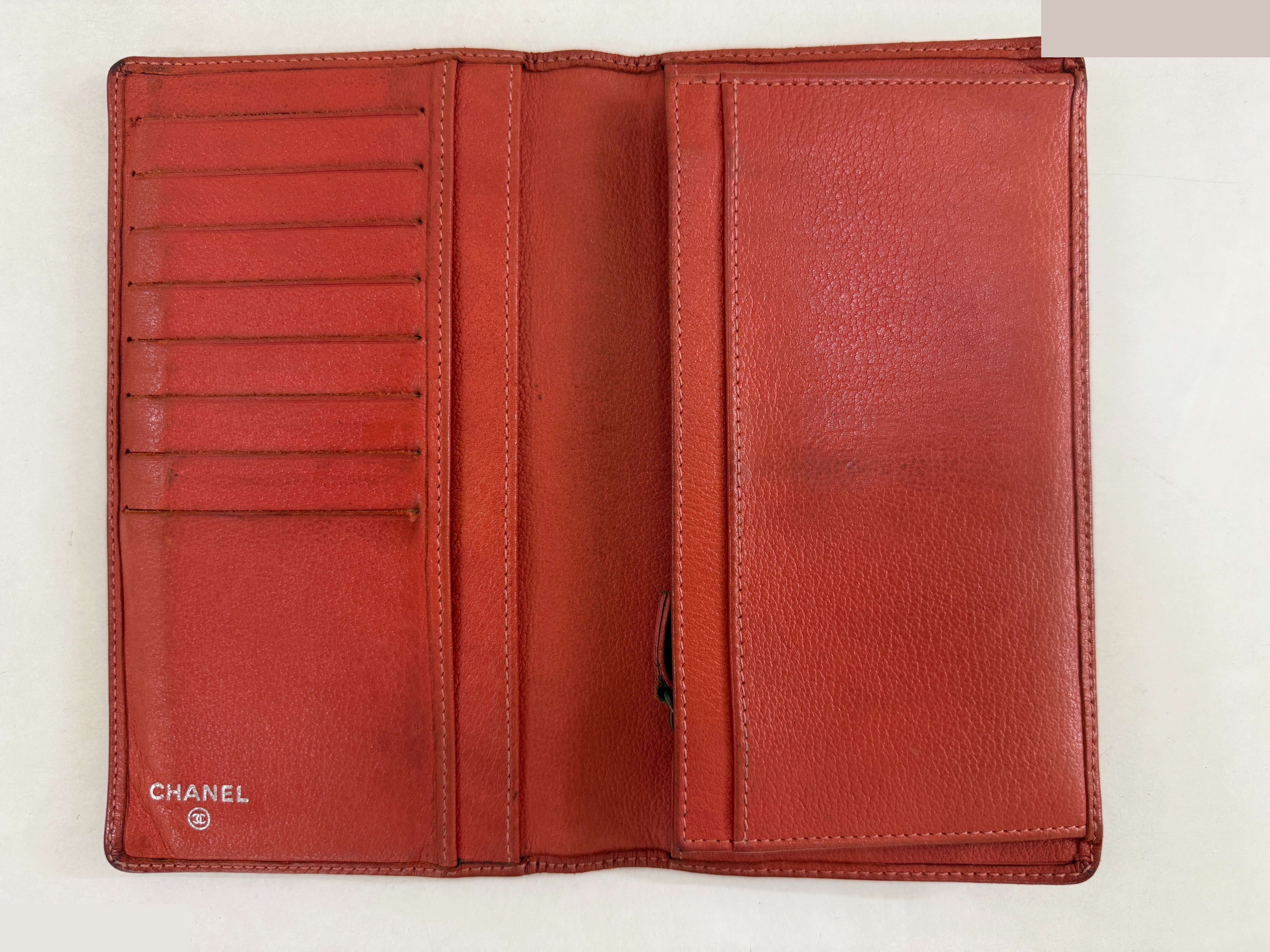 Bi-fold long wallet, Coco Mark & jacket motif, serial number 13. — view 3