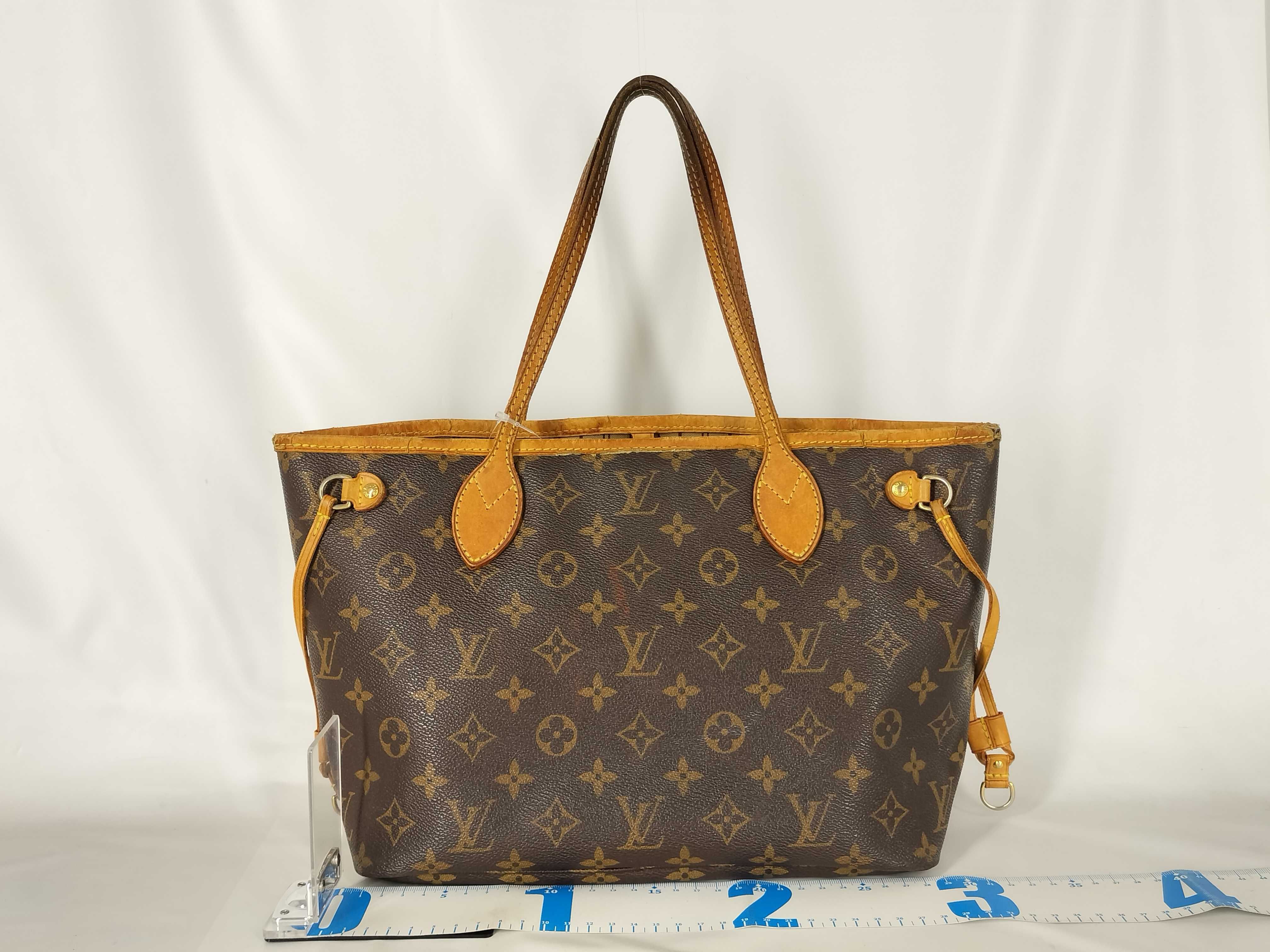 Monogram M40155 Neverfull PM (Older Model) Tote Bag (Condition Considered) — view 2