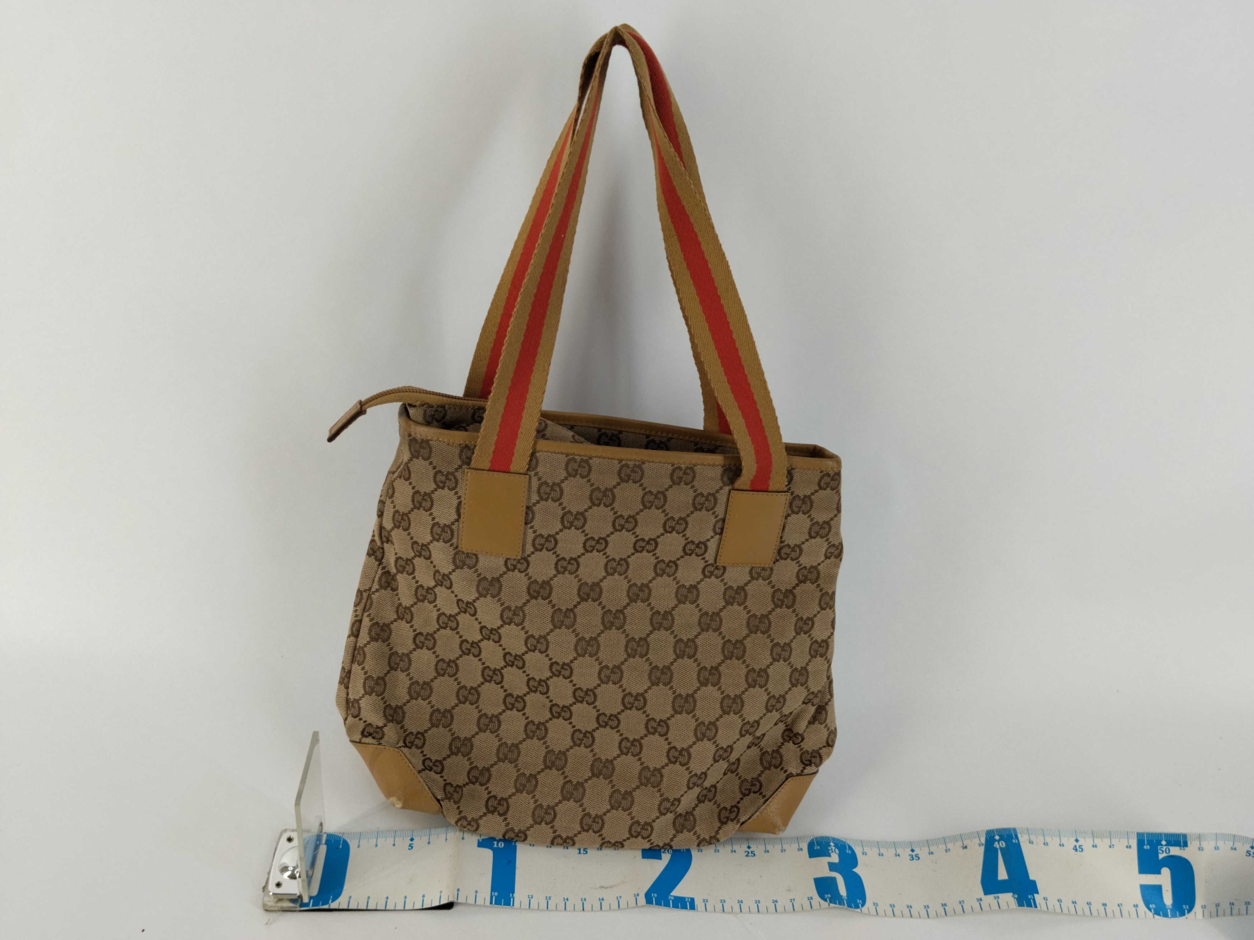 GG Canvas Shoulder Bag (GG pattern canvas shoulder bag) — view 2