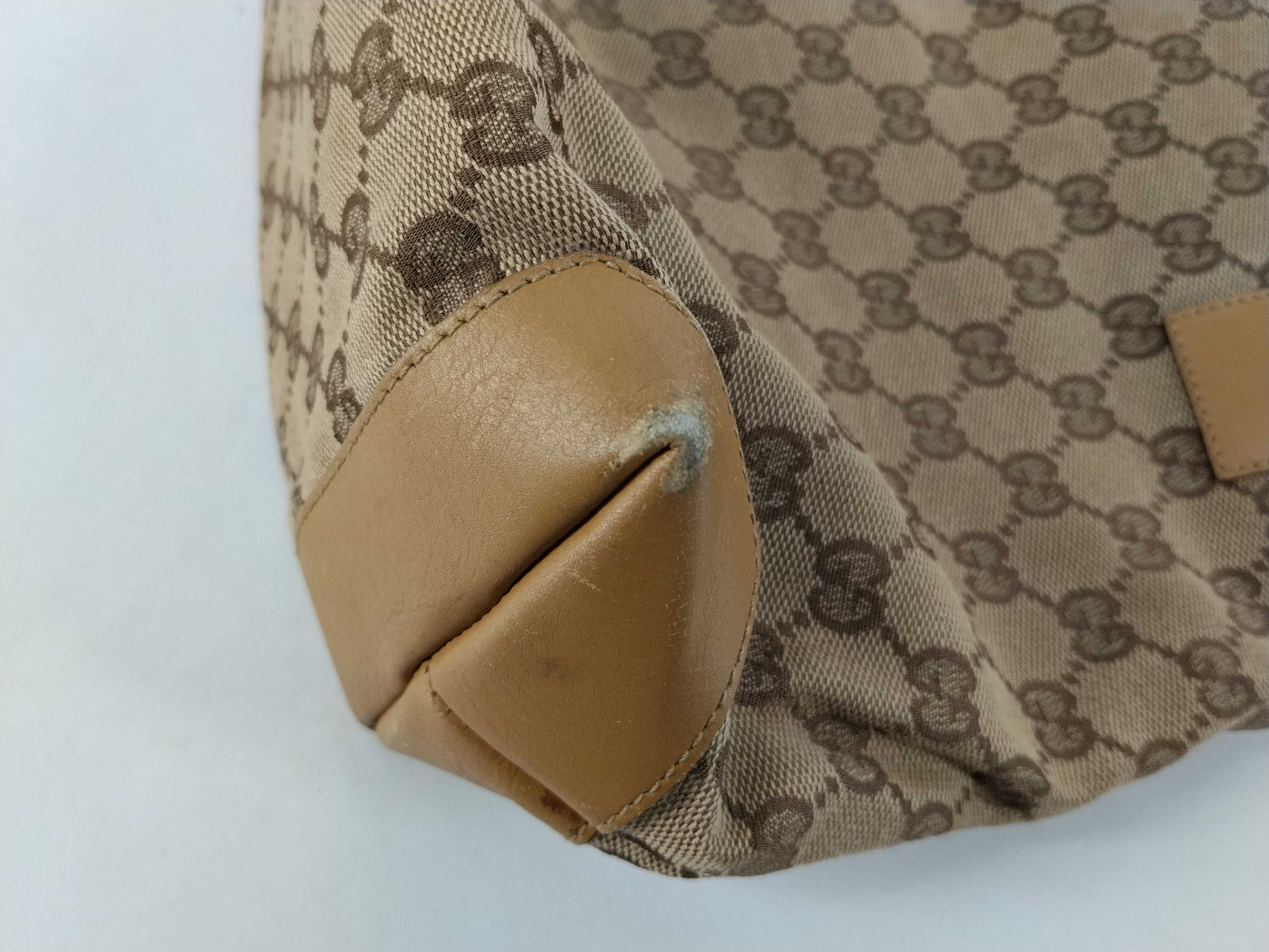 GG Canvas Shoulder Bag (GG pattern canvas shoulder bag) — view 5