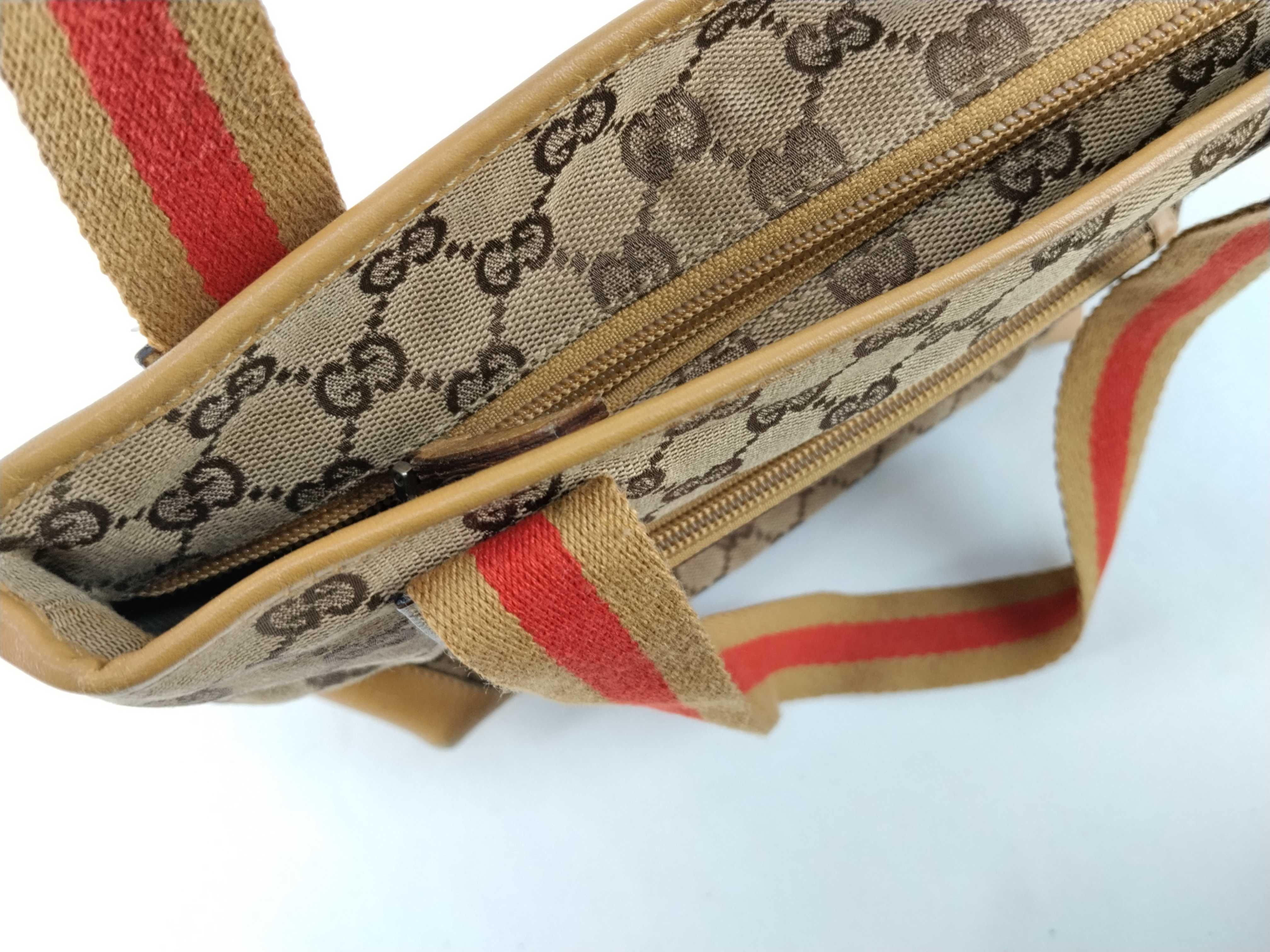 GG Canvas Shoulder Bag (GG pattern canvas shoulder bag) — view 8