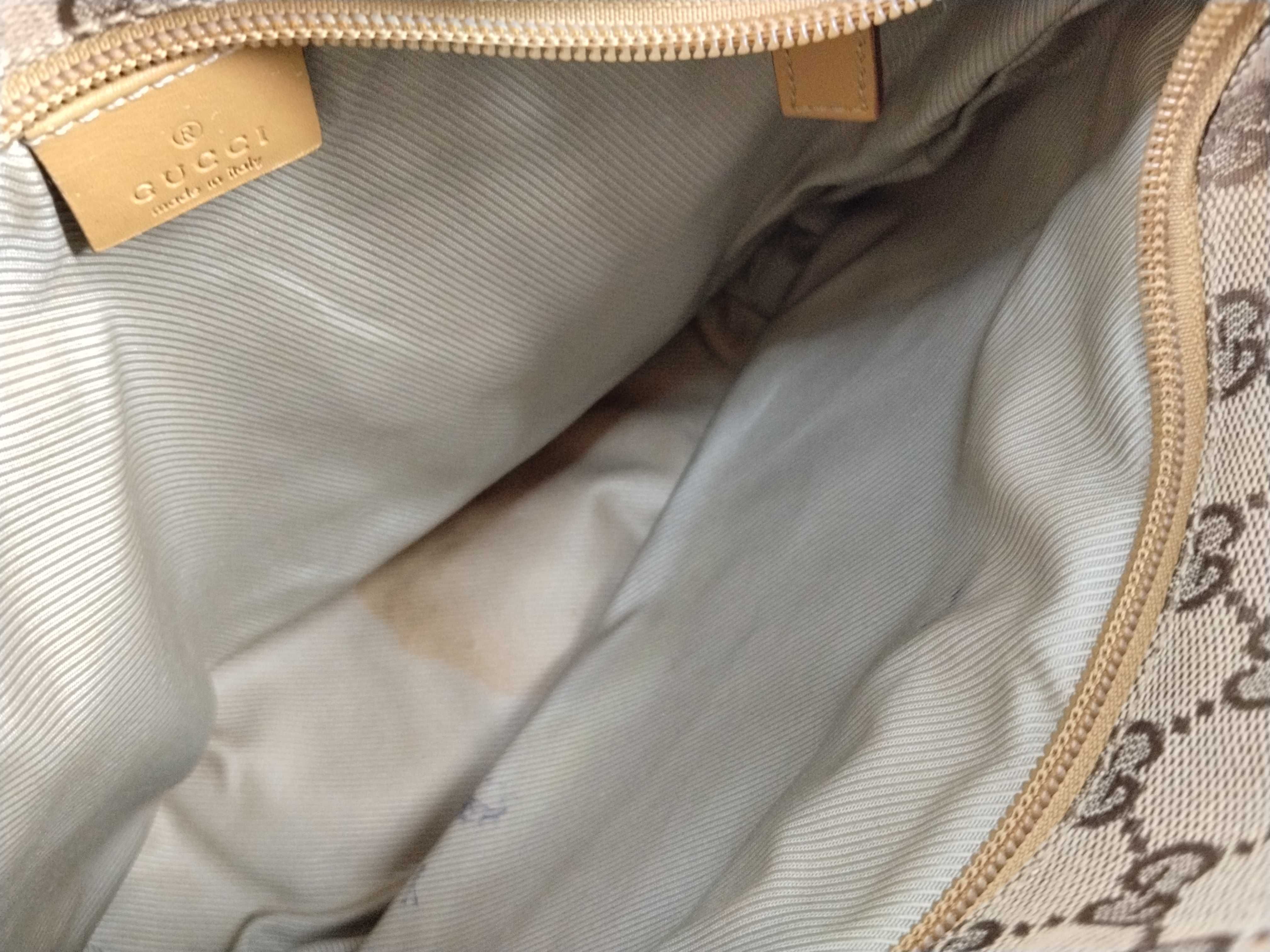 GG Canvas Shoulder Bag (GG pattern canvas shoulder bag) — view 10