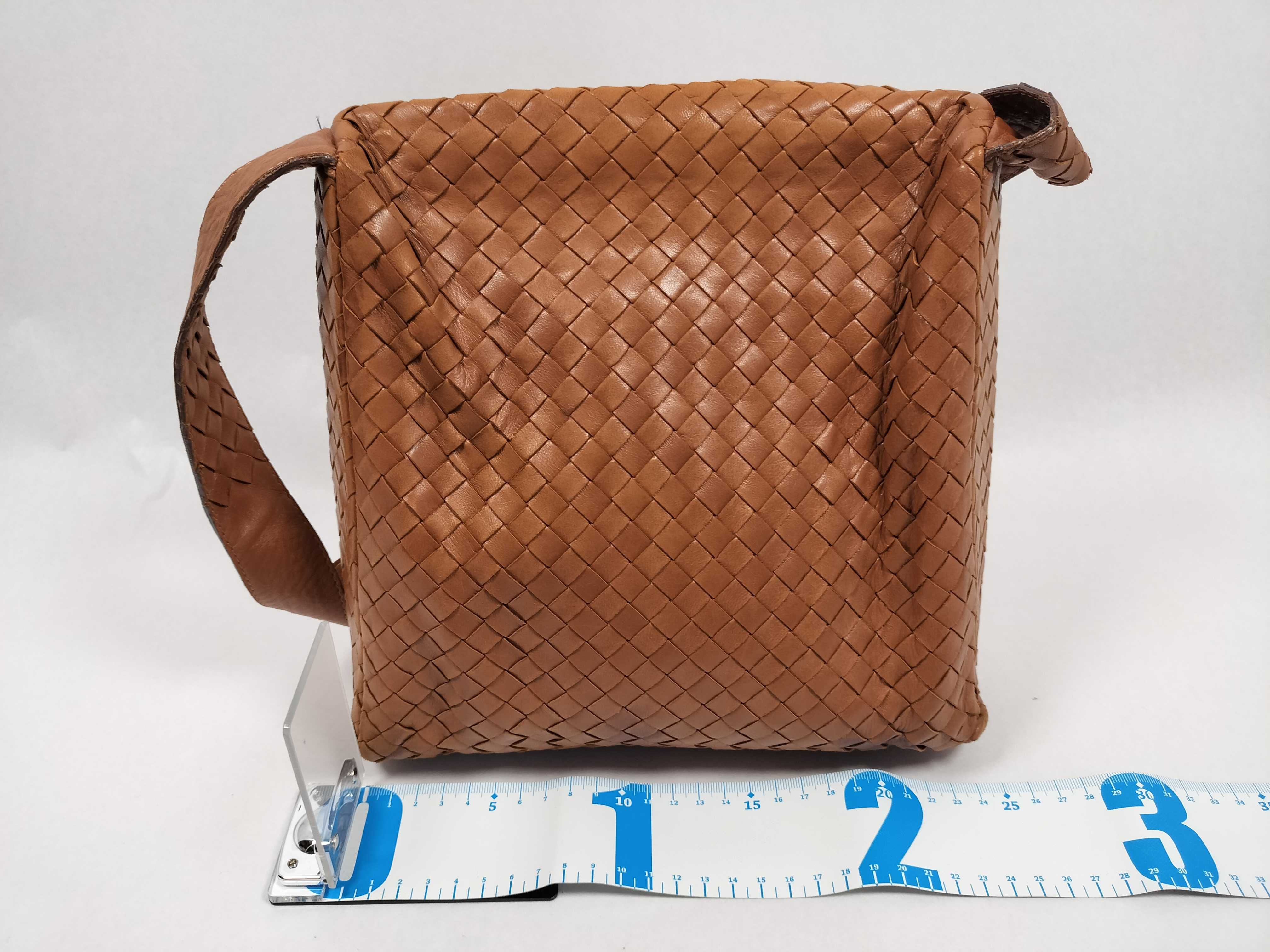 Intrecciato Bottega Veneta Shoulder Bag — view 2