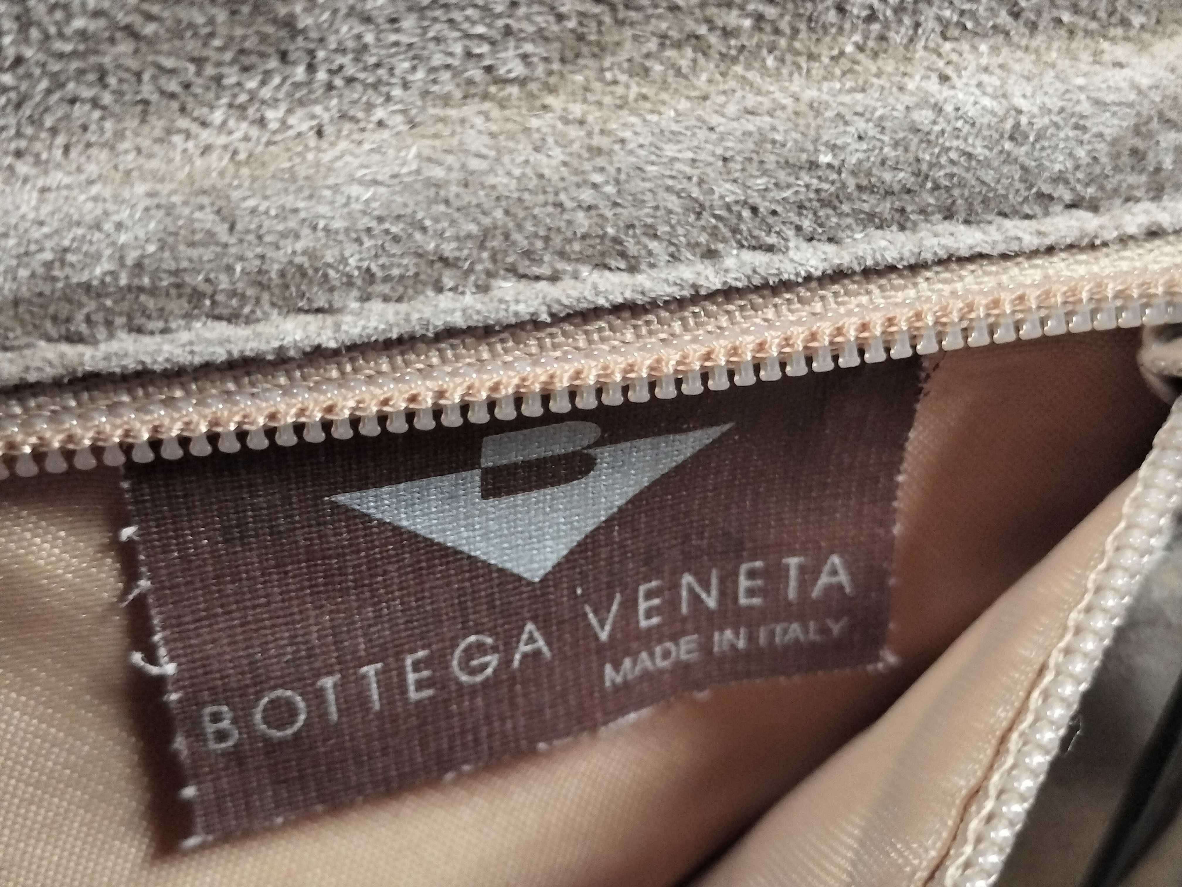 Intrecciato Bottega Veneta Shoulder Bag — view 11