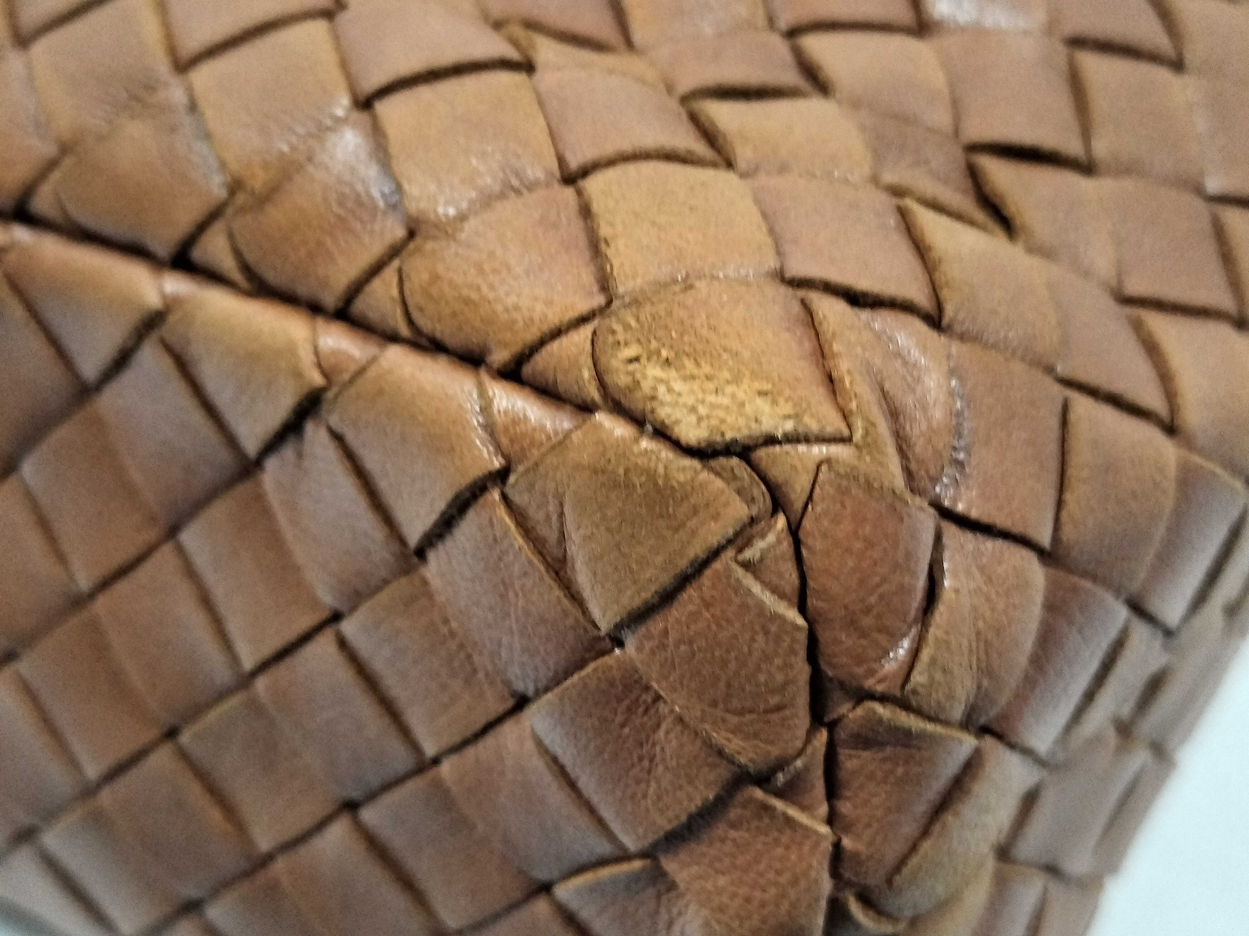 Intrecciato Bottega Veneta Shoulder Bag — view 6