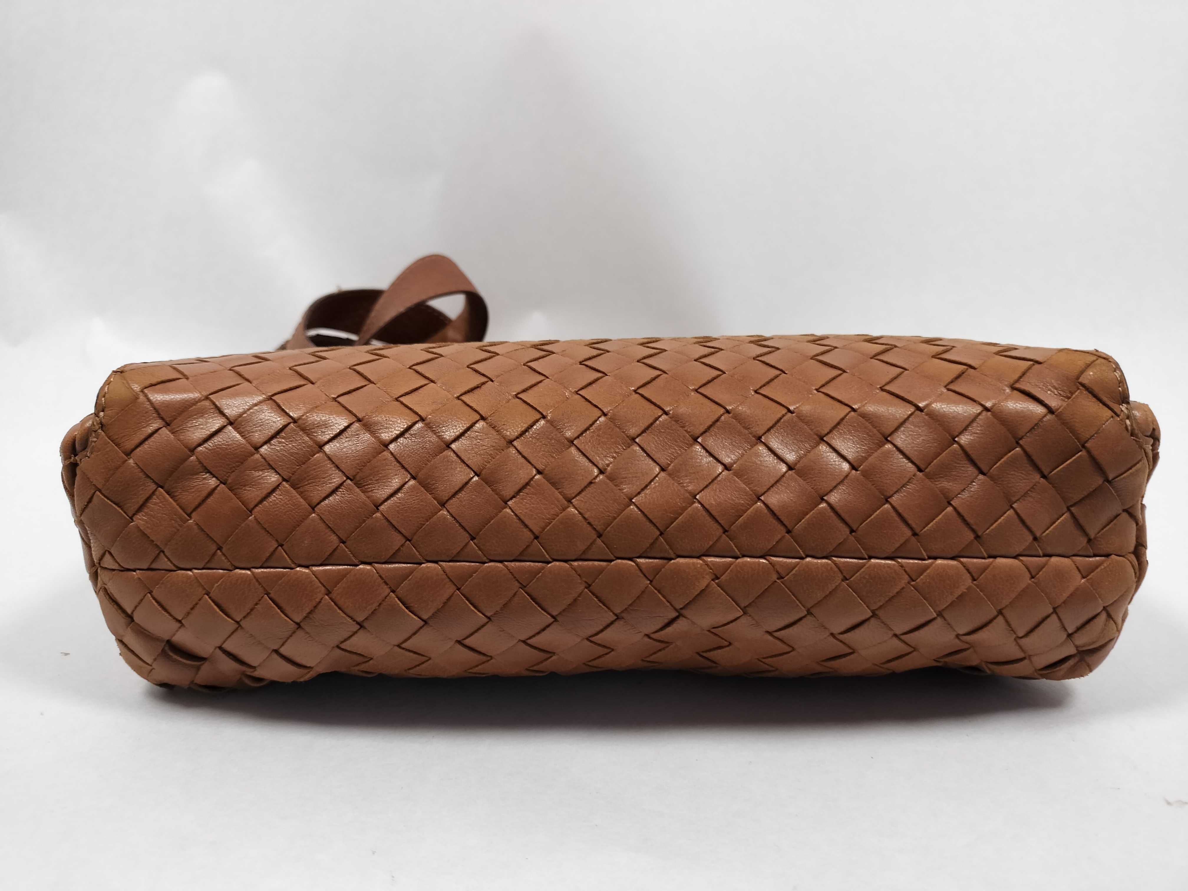 Intrecciato Bottega Veneta Shoulder Bag — view 7