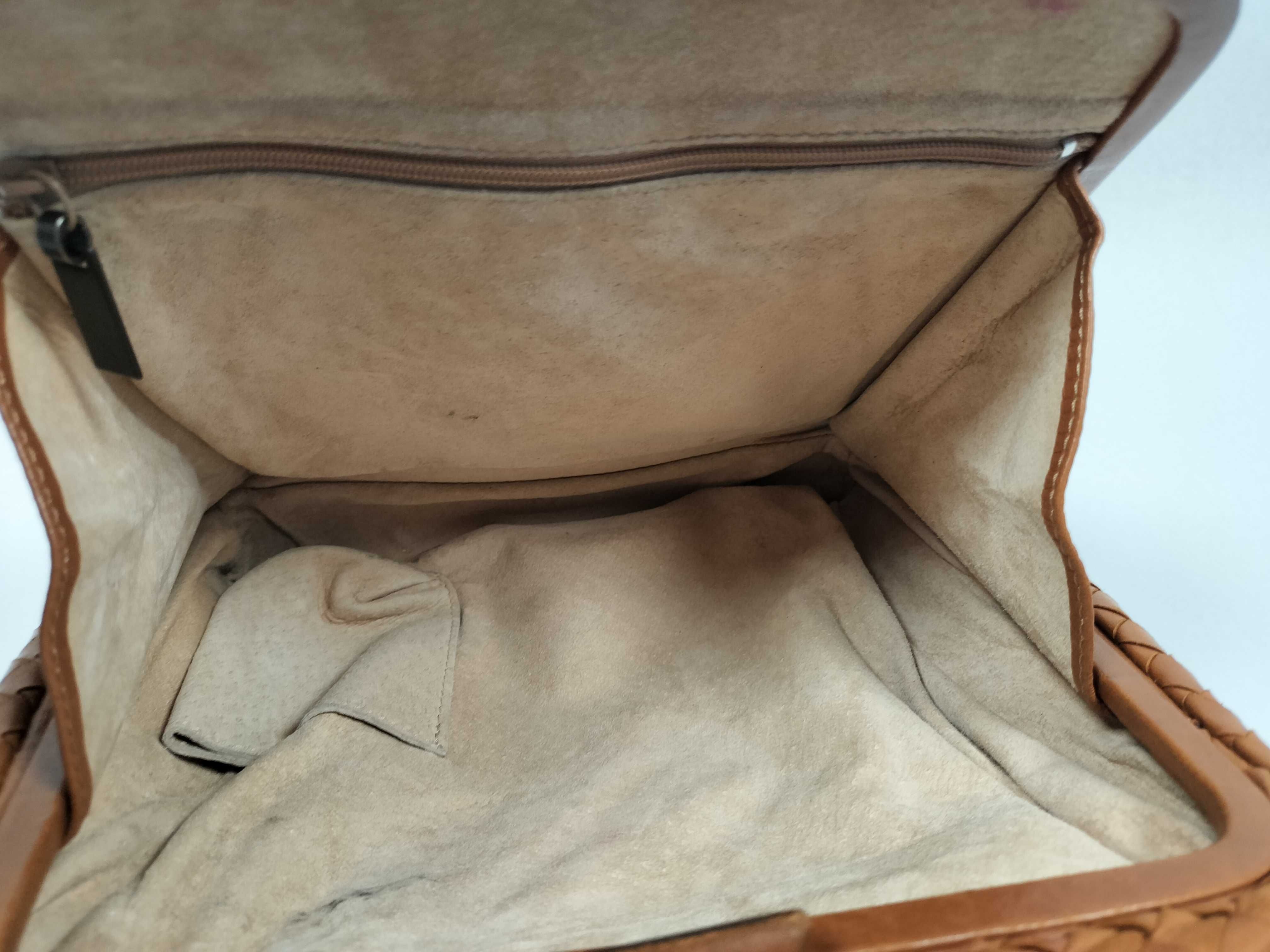 Intrecciato Bottega Veneta Shoulder Bag — view 9