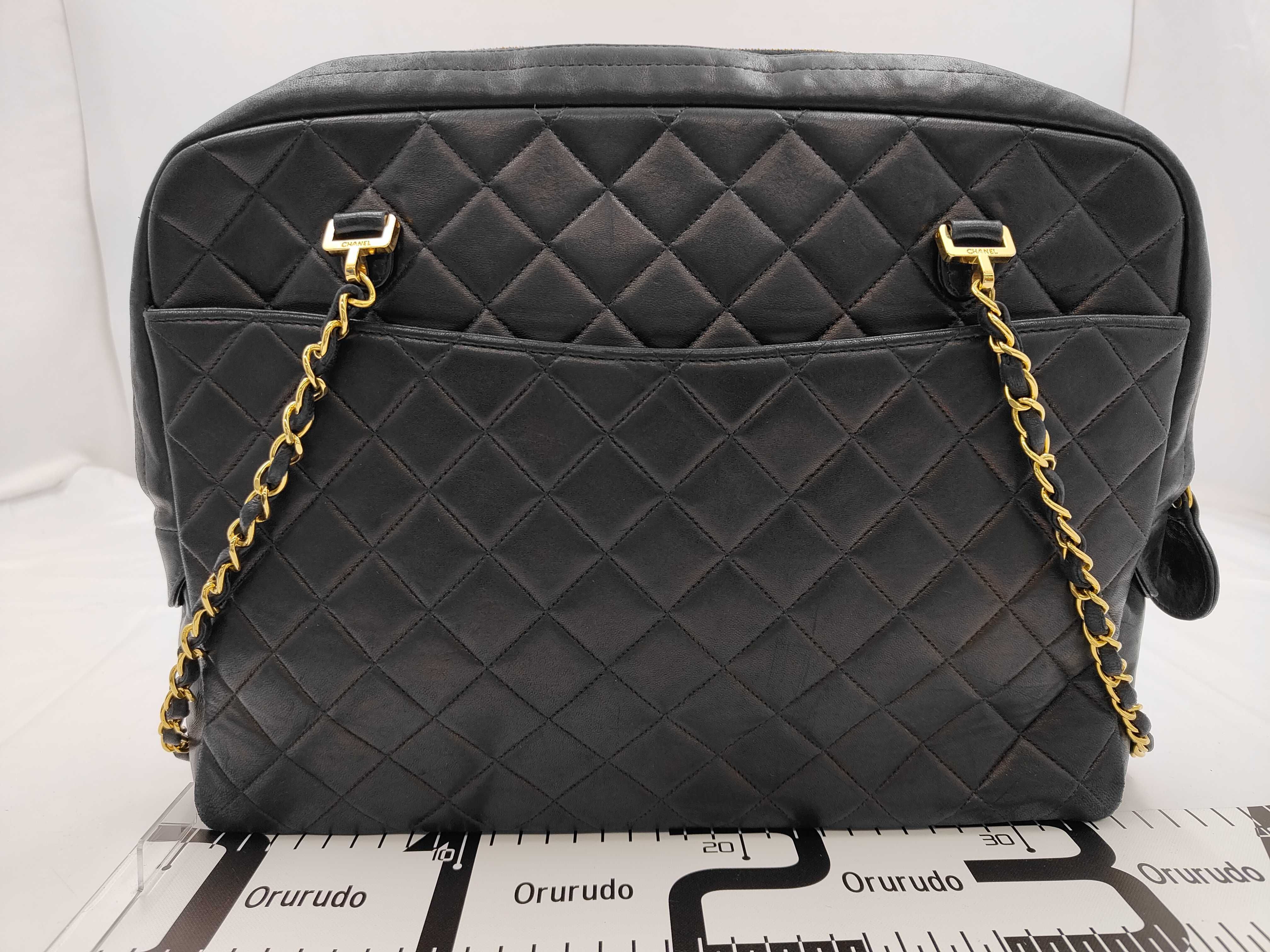 Matelassé Chain Coco Mark Shoulder Bag — view 2