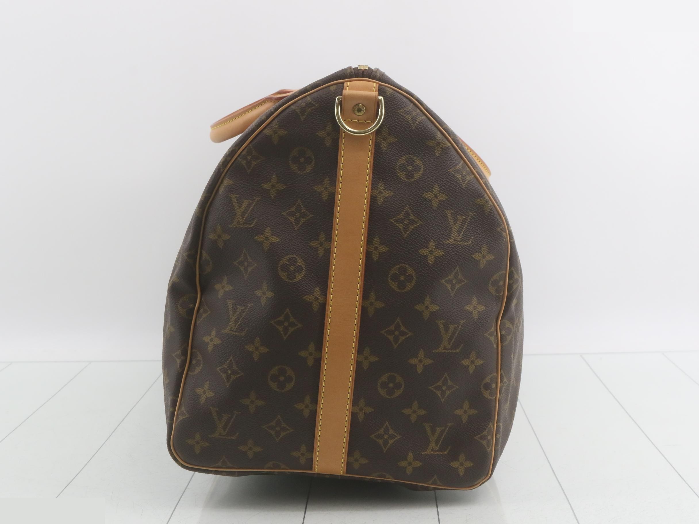 Keepall Bandoulière 55 FL0050 - Includes strap, handle, name tag, and key. — view 3