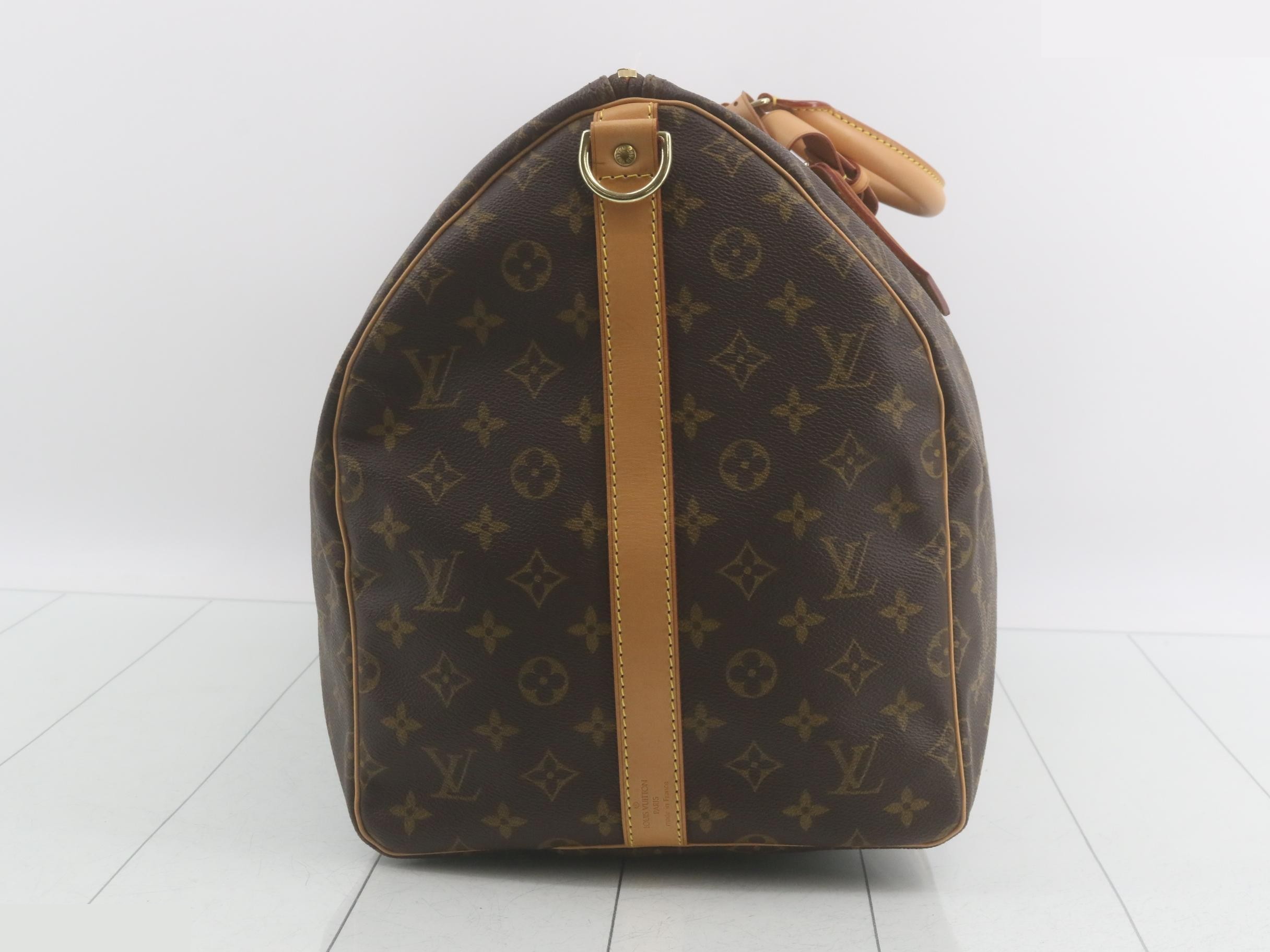 Keepall Bandoulière 55 FL0050 - Includes strap, handle, name tag, and key. — view 4
