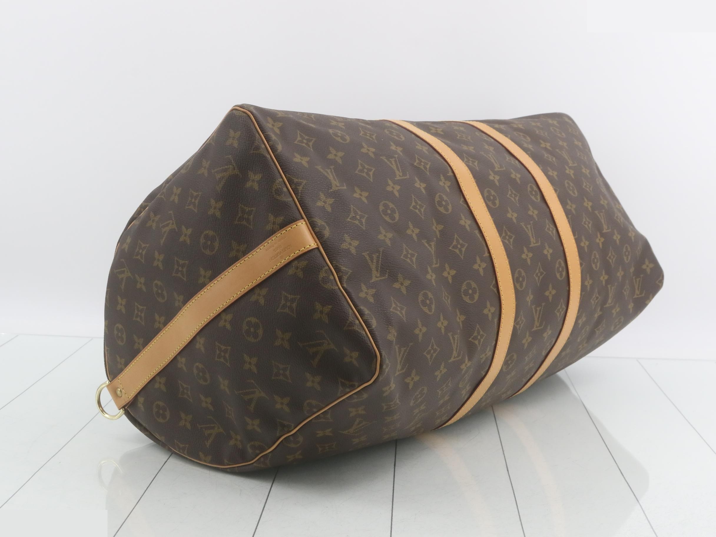 Keepall Bandoulière 55 FL0050 - Includes strap, handle, name tag, and key. — view 5
