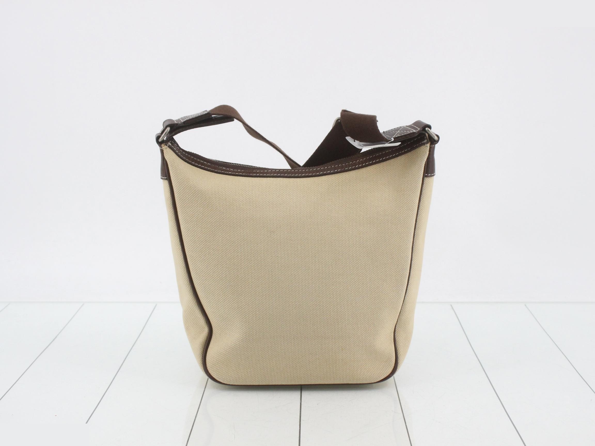 Blue Label canvas shoulder bag, aftermarket pull tab. — view 2