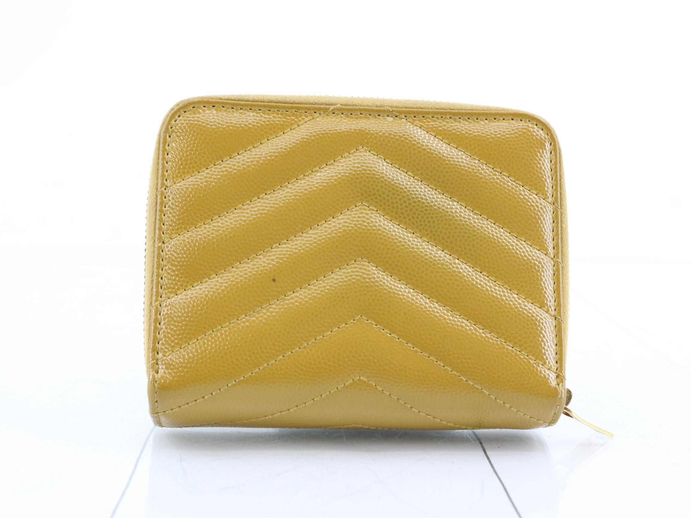 wallet — view 2