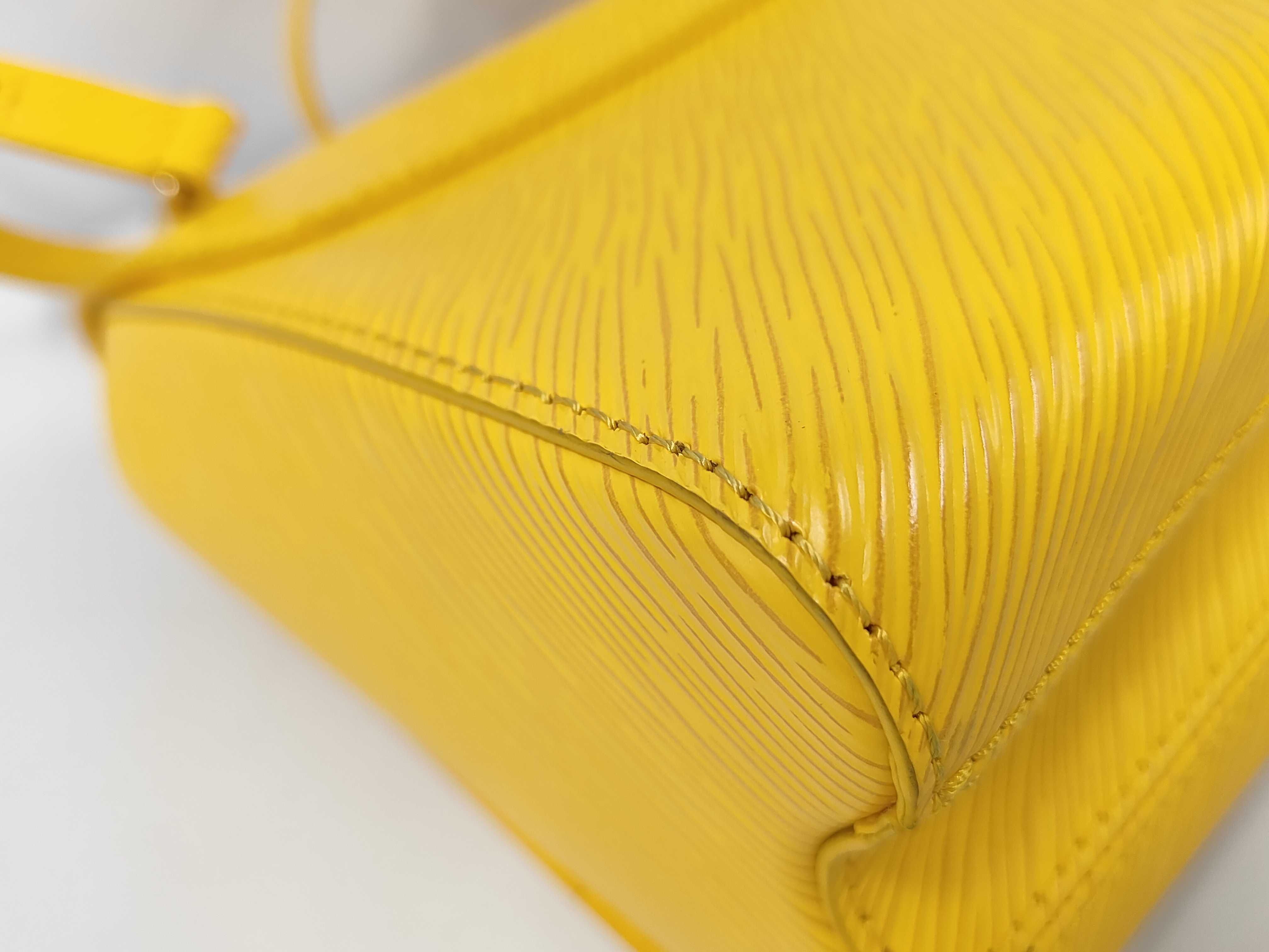 Epi Twist MM 2-Way Handbag — view 4