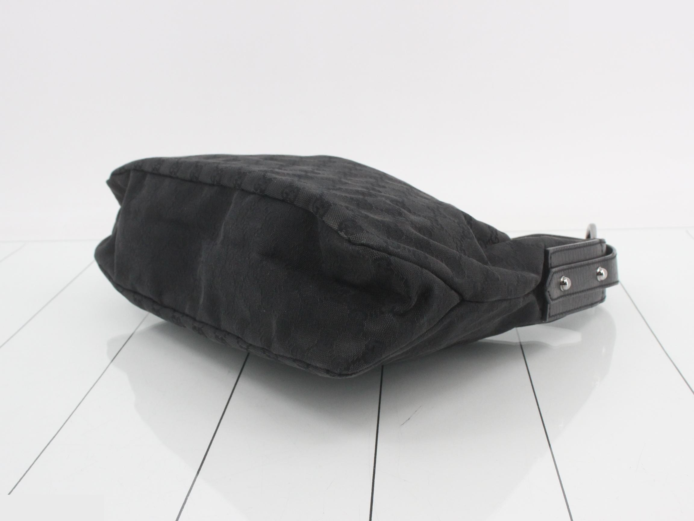 GG Canvas Horsebit Shoulder Bag — view 6